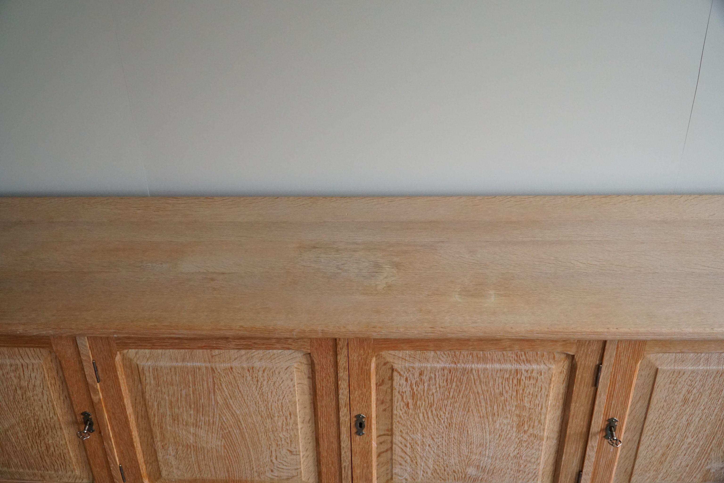 Danish Modern Low Rectangular Brutalist Classic Sideboard in Oak, Made in 1960s 3