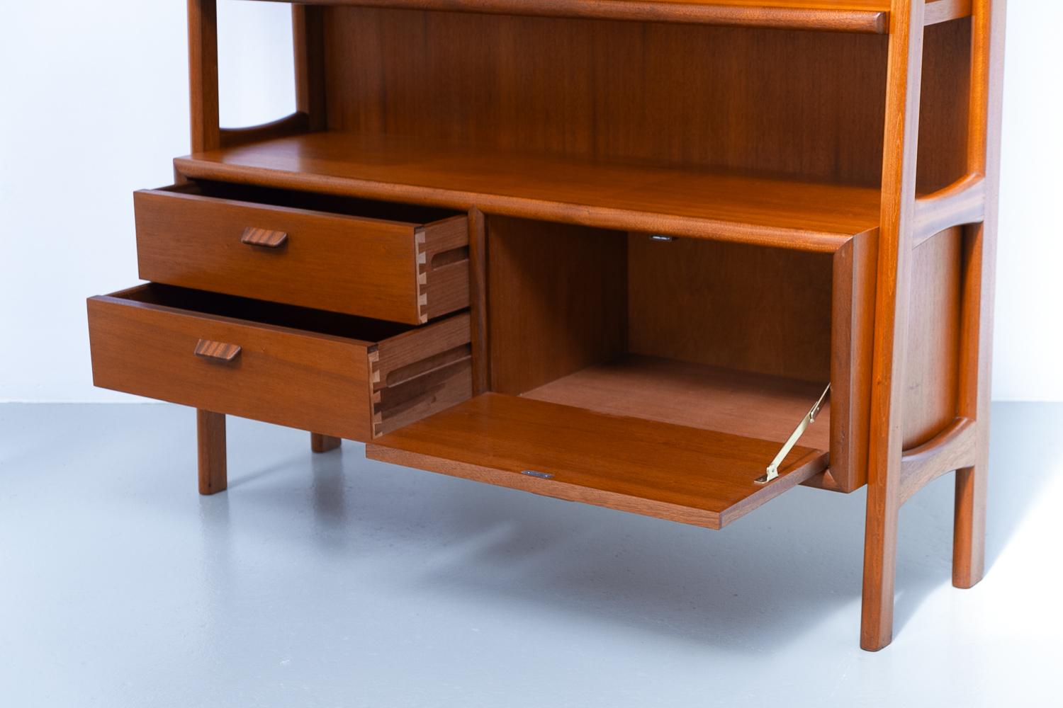 Danish Modern Mahogany Bookcases, 1960s. Set of 2. For Sale 5