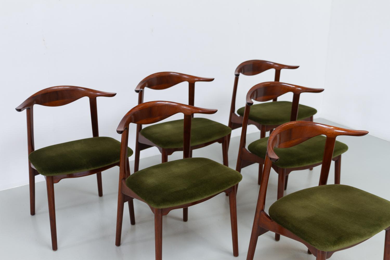 Danese Sedie moderne danesi a corno di mucca in mogano, anni '40, set di 6 in vendita