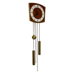 Dänische moderne mechanische Wanduhr