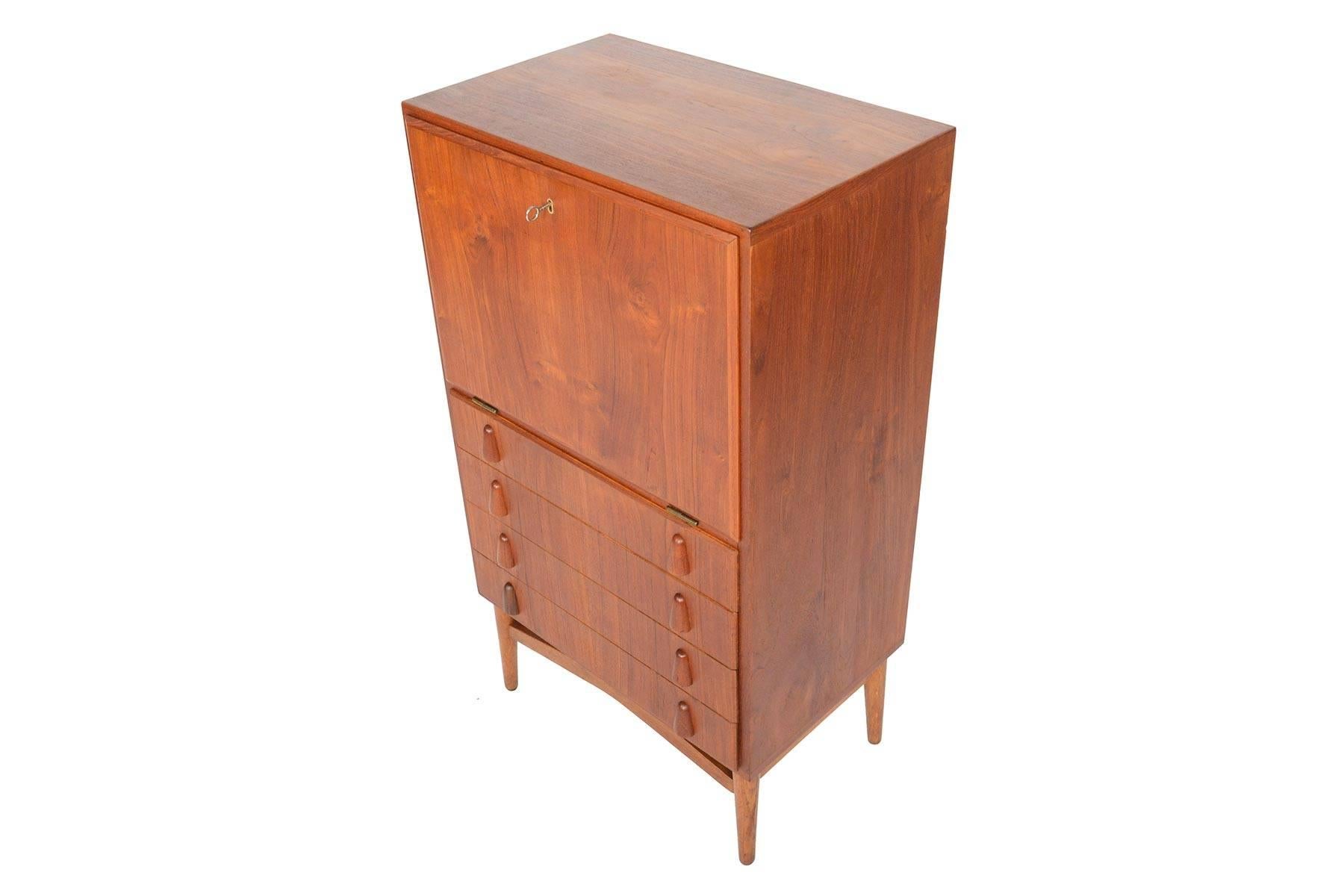 Danish Modern Midcentury Dry Bar Dresser Cabinet in Teak 4