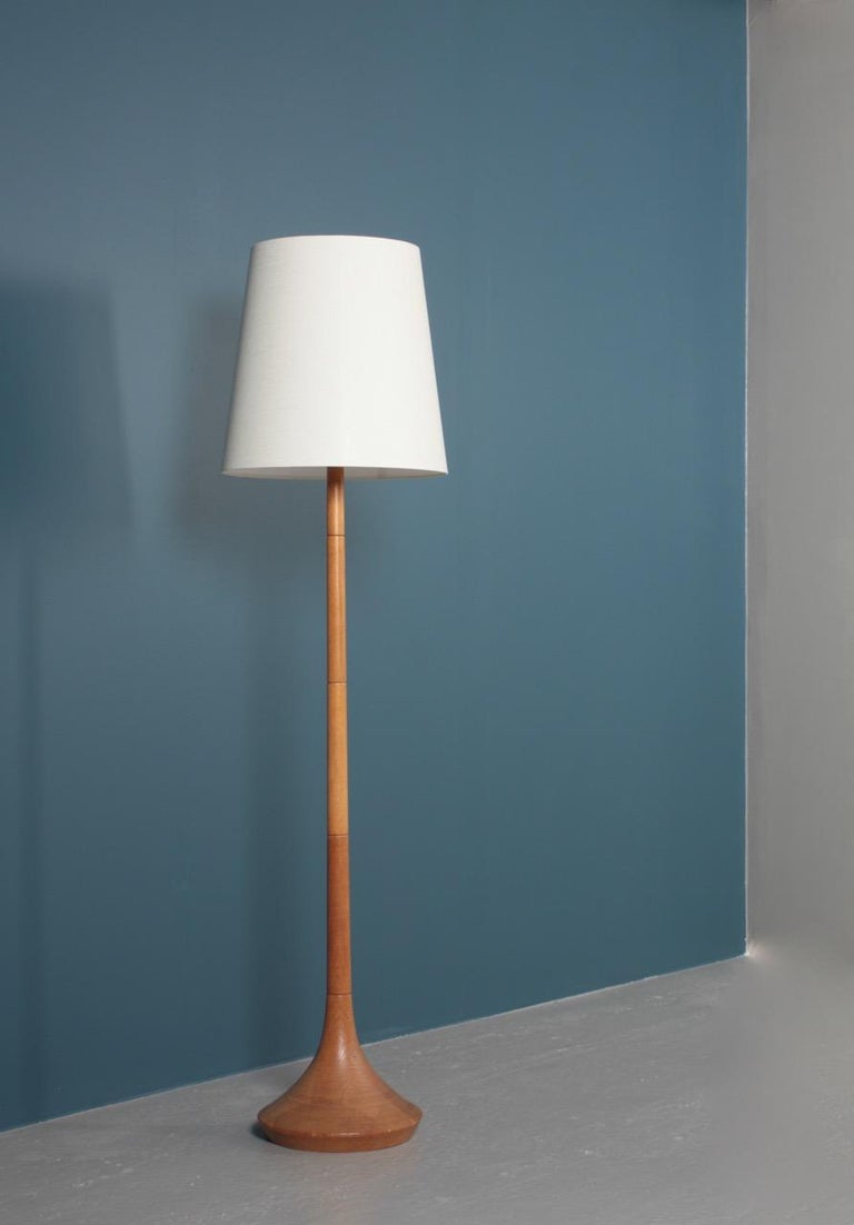 Danish Modern Midcentury Floor Lamp in Oak, Danish Design, 1950s at 1stDibs
