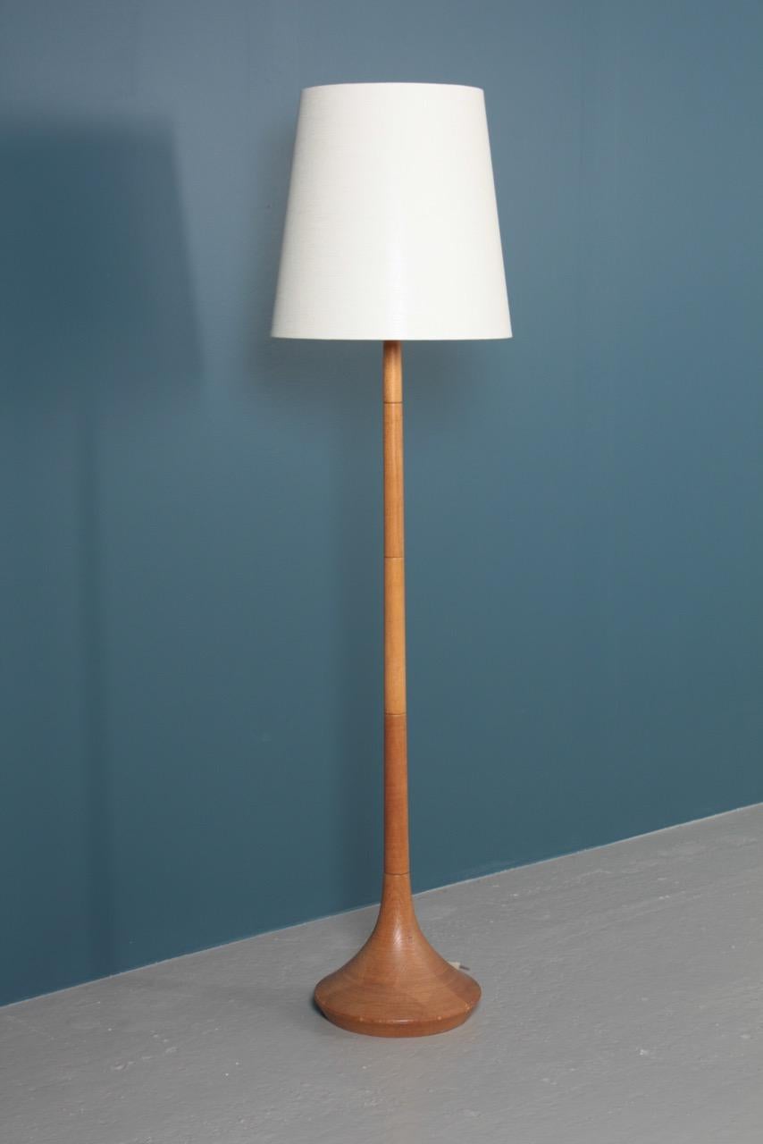 Danish Modern Midcentury Floor Lamp in Oak, Danish Design, 1950s 5