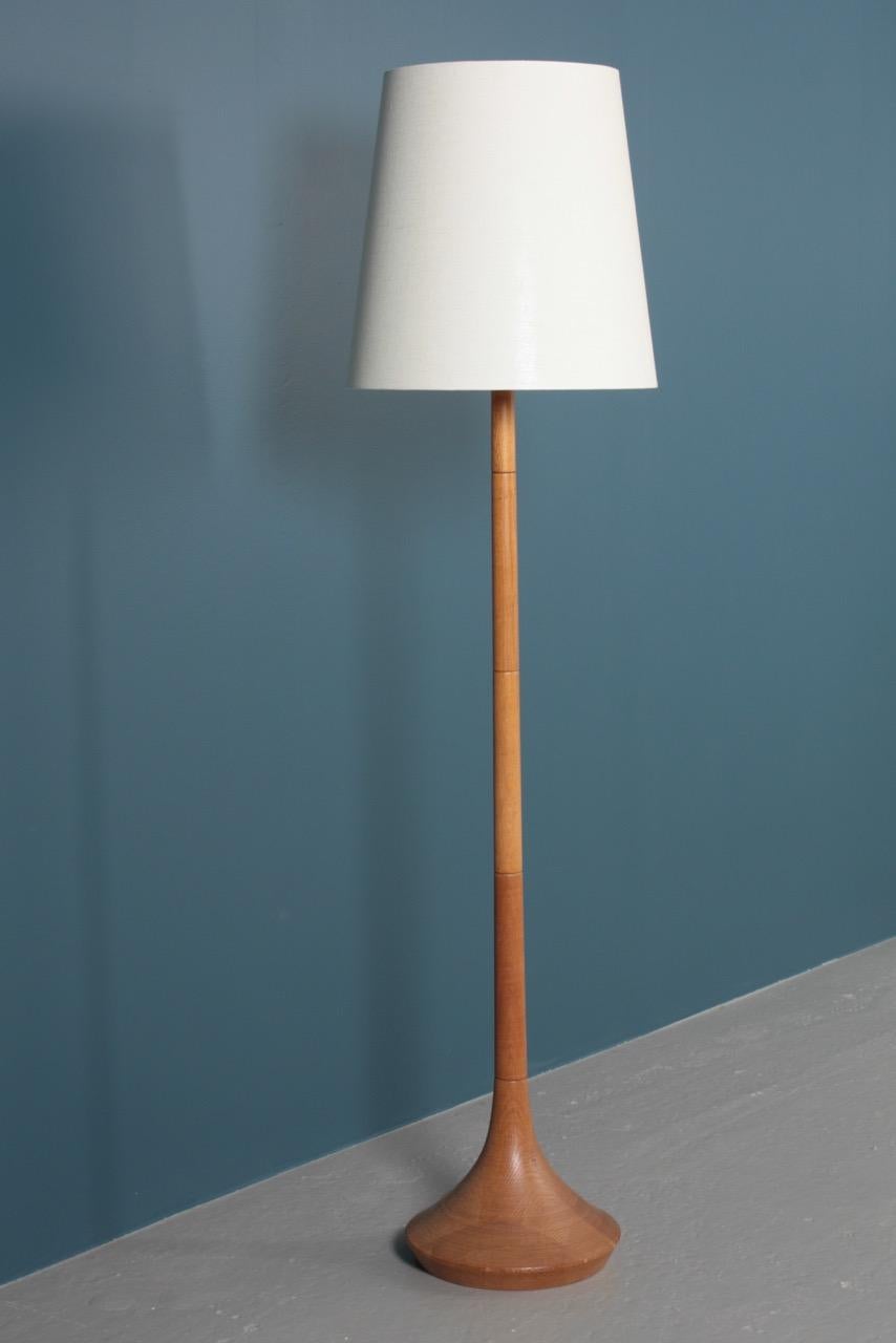 Danish Modern Midcentury Floor Lamp in Oak, Danish Design, 1950s 6