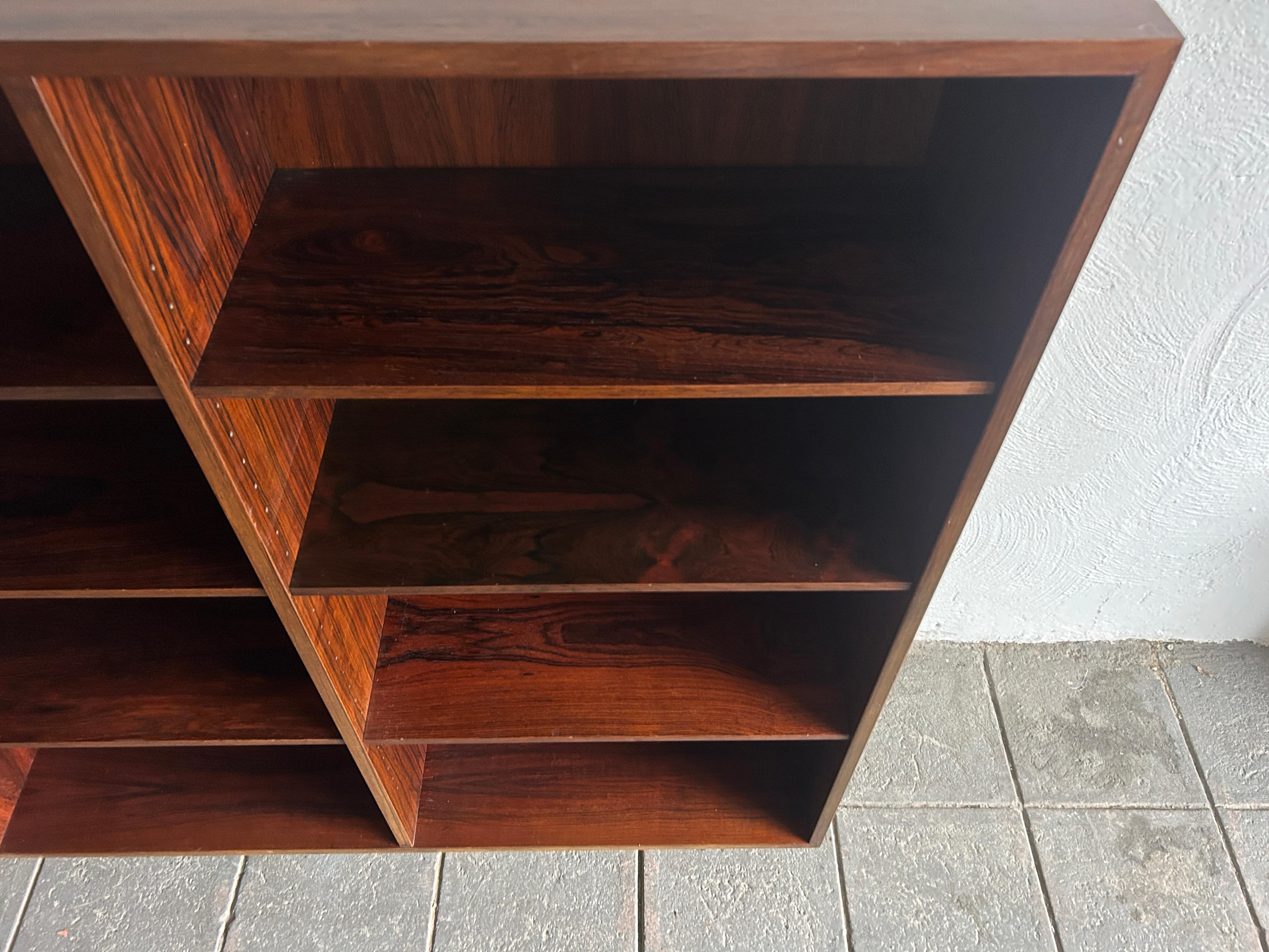 Danish Modern Mid century Rosewood wide Wall Floor Bookcase In Good Condition For Sale In BROOKLYN, NY