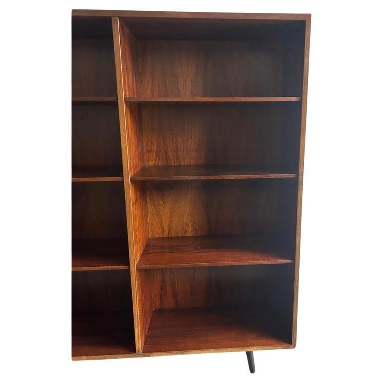 Libreria danese moderna di metà secolo in legno di palissandro con scaffali a parete e a pavimento In condizioni buone in vendita a Brooklyn, NY