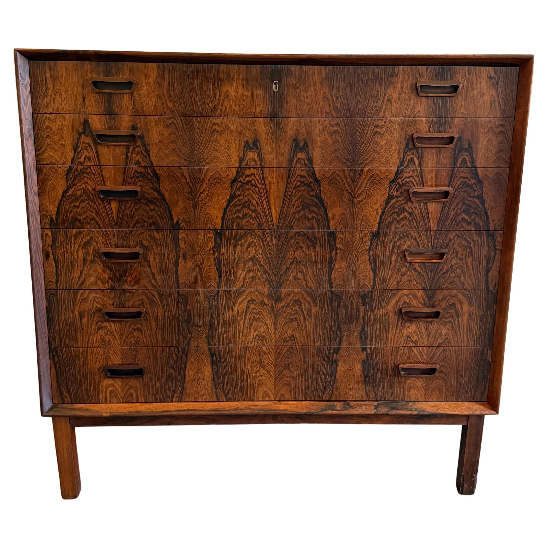 Commode 6 tiroirs en bois de rose par Johannes Sorth