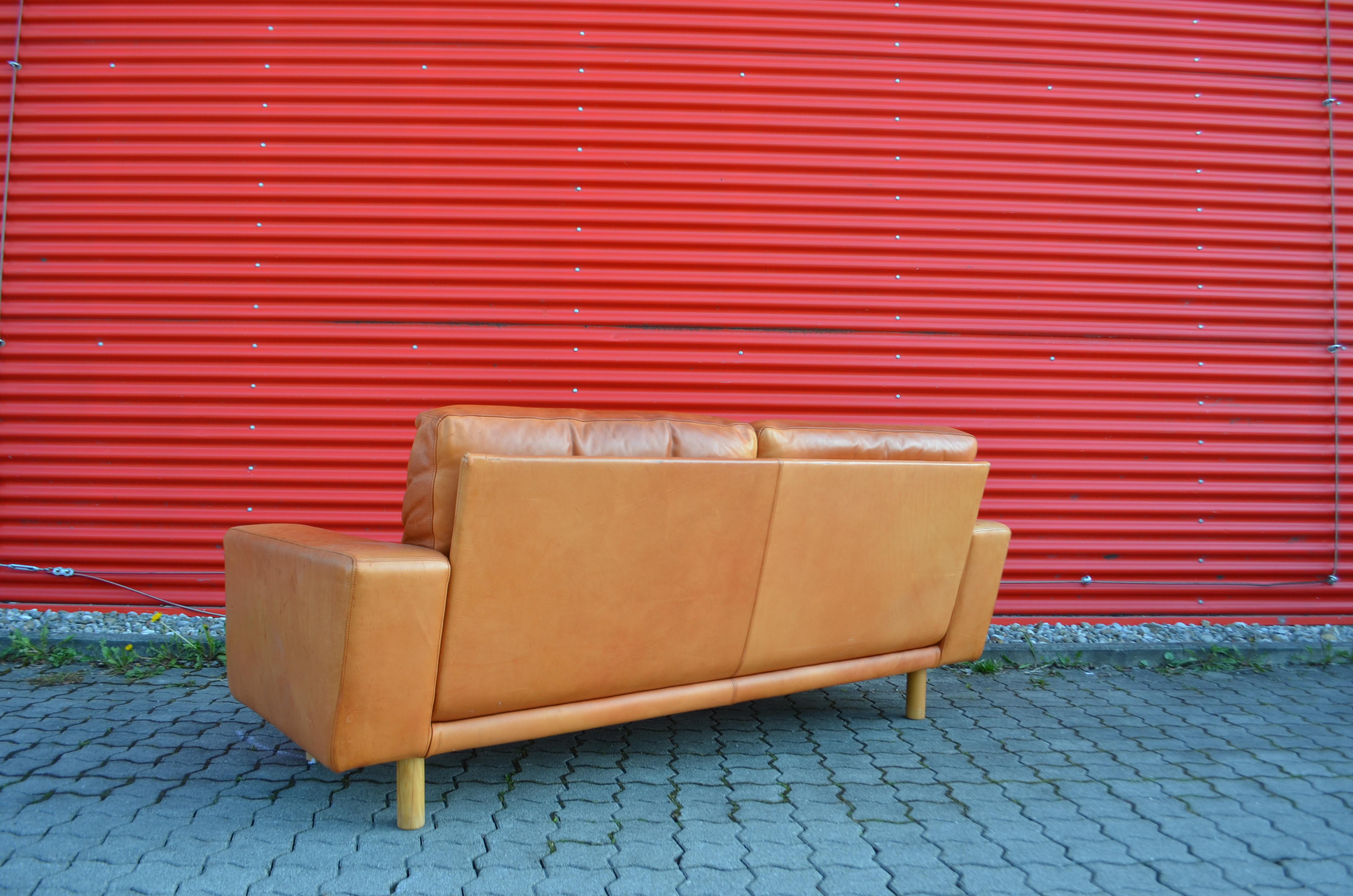 Dänisch Modern Mid Century Vintage Cognac Leder Sofa im Angebot 11