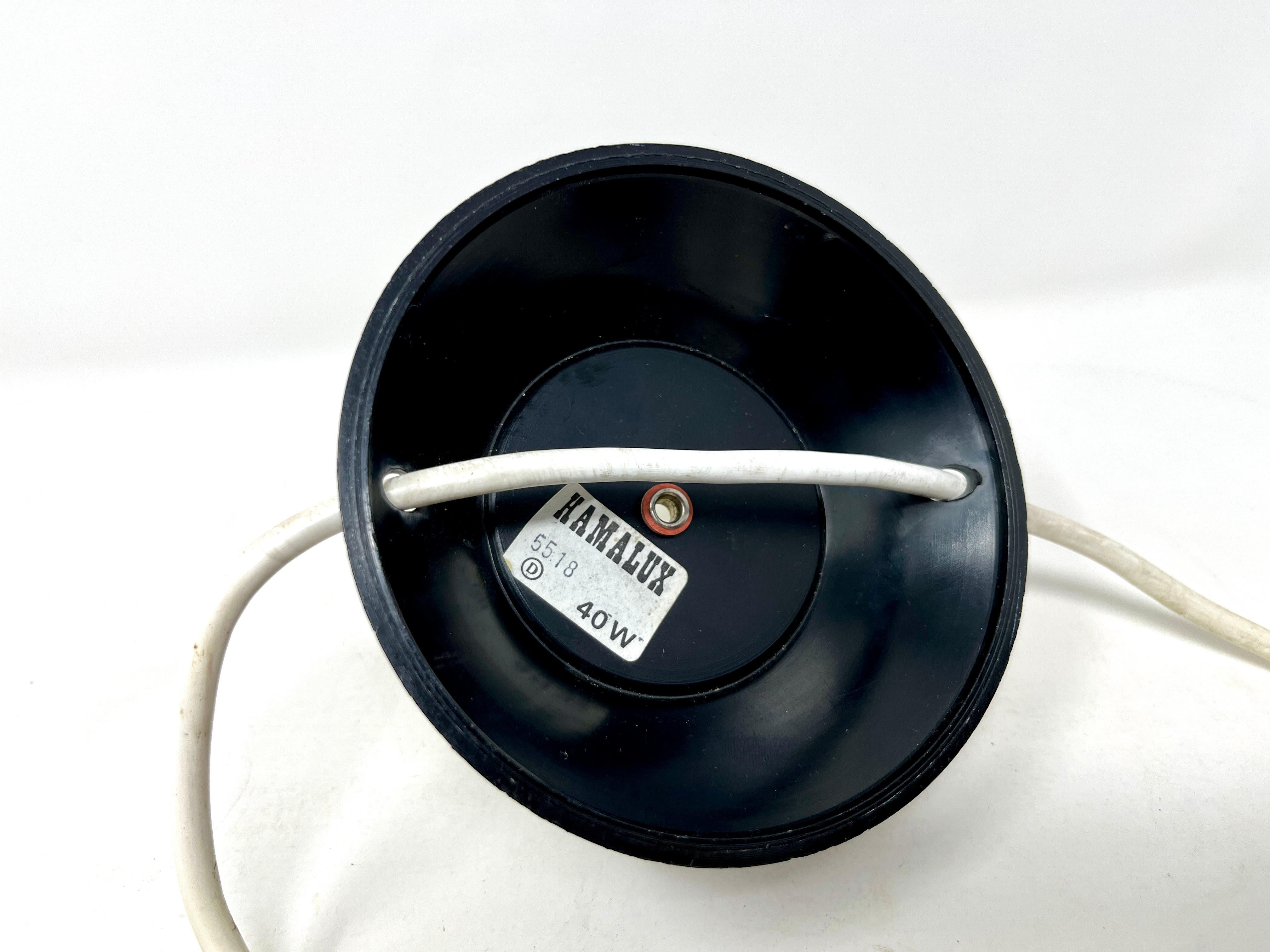 Lampada danese moderna minimalista in metallo marrone con bulbo oculare regolabile di Hamalux In condizioni buone in vendita a Chicago, IL