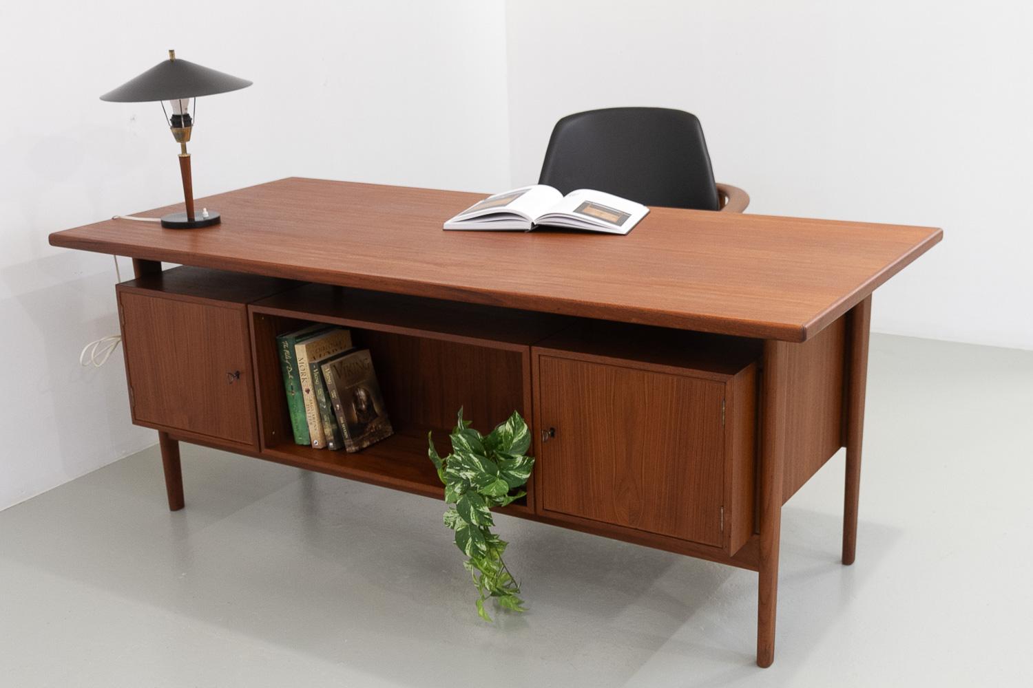 Danish Modern Model 58 Long Teak Desk by Kai Kristiansen by FM Møbler, 1960s. 11