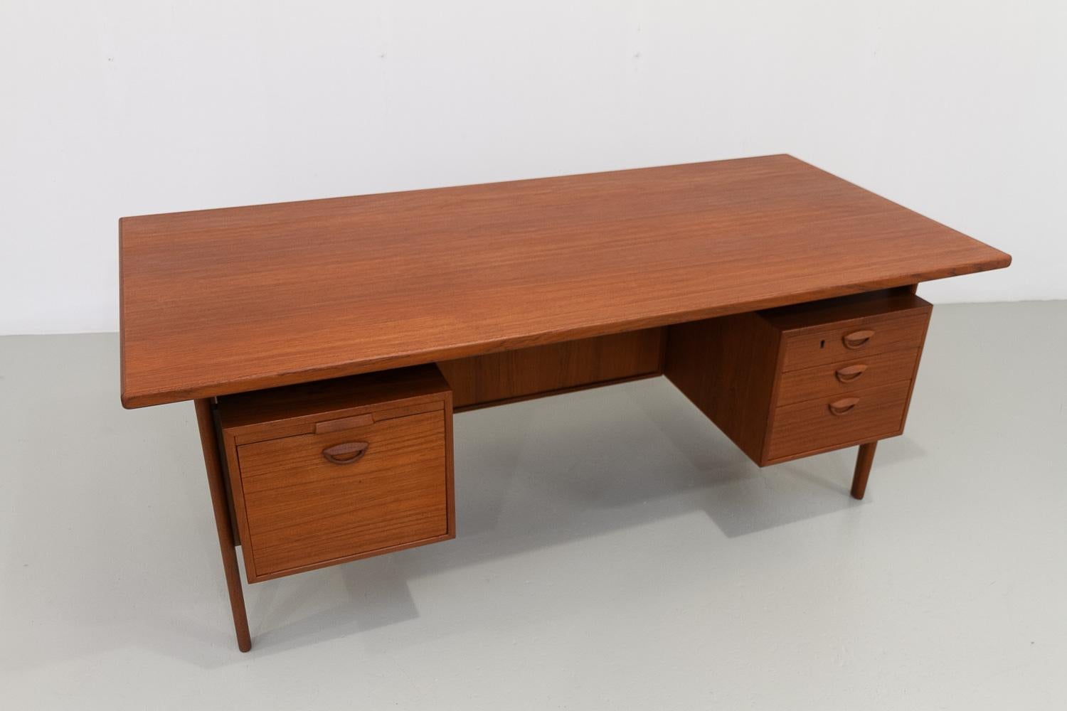 Scandinavian Modern Danish Modern Model 58 Long Teak Desk by Kai Kristiansen by FM Møbler, 1960s.