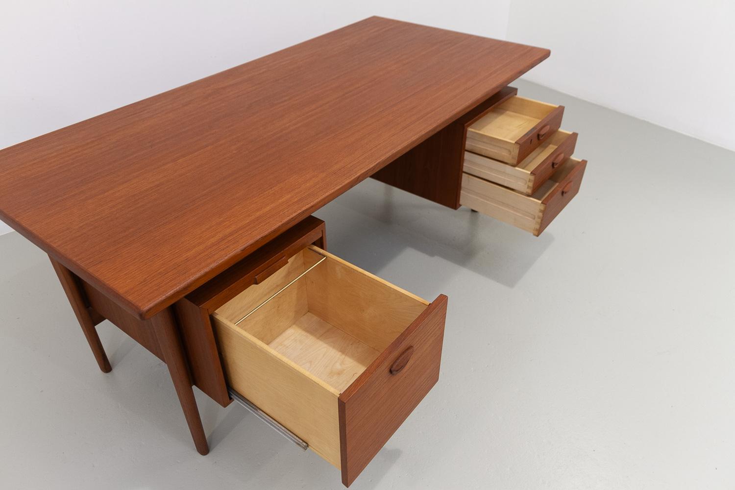 Danish Modern Model 58 Long Teak Desk by Kai Kristiansen by FM Møbler, 1960s. 2
