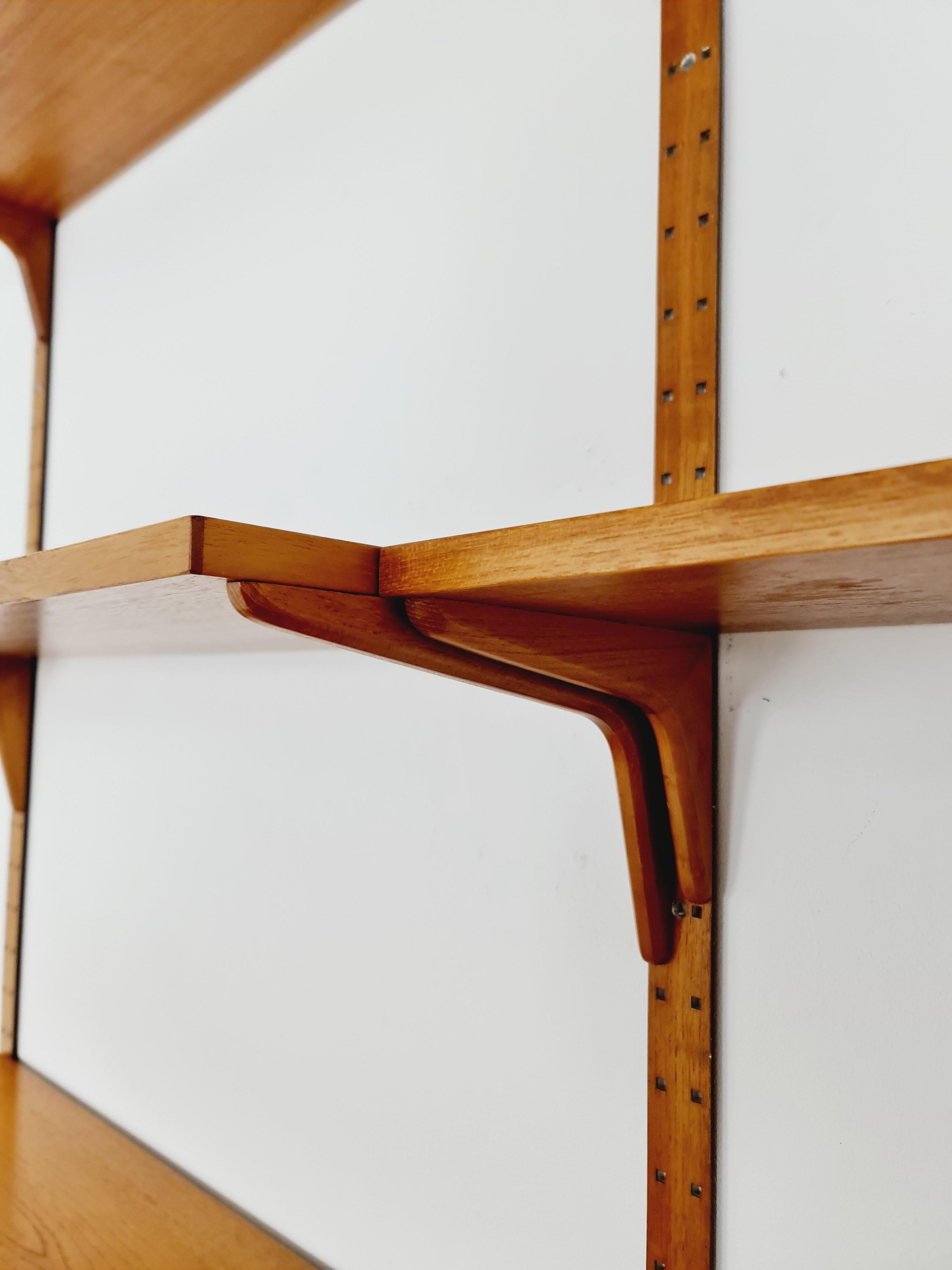 Danish modern modular teak shelving system by Hansen & Guldborg Mobler, Denmark For Sale 7