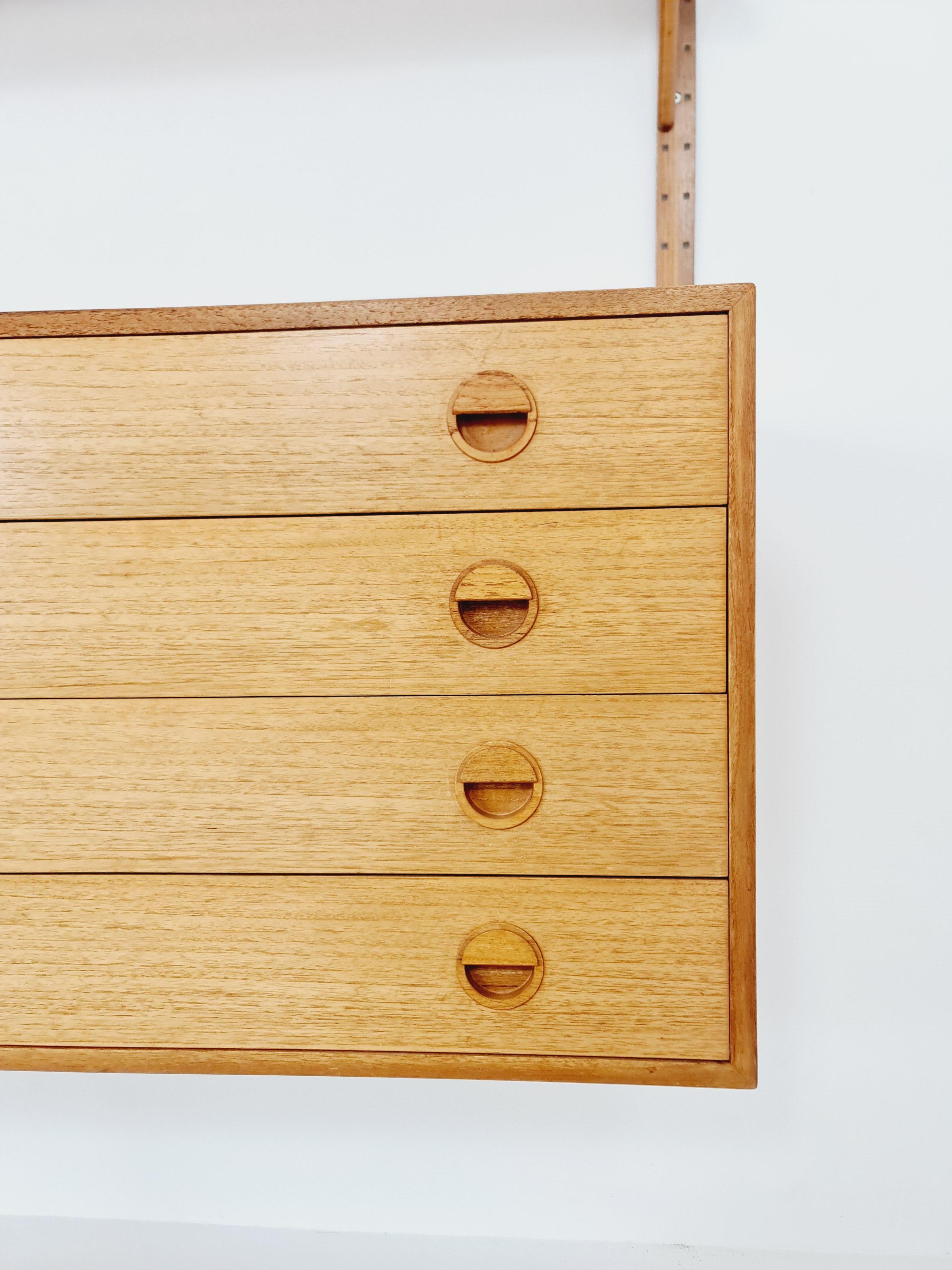 Danish modern modular teak shelving system by Hansen & Guldborg Mobler, Denmark For Sale 2