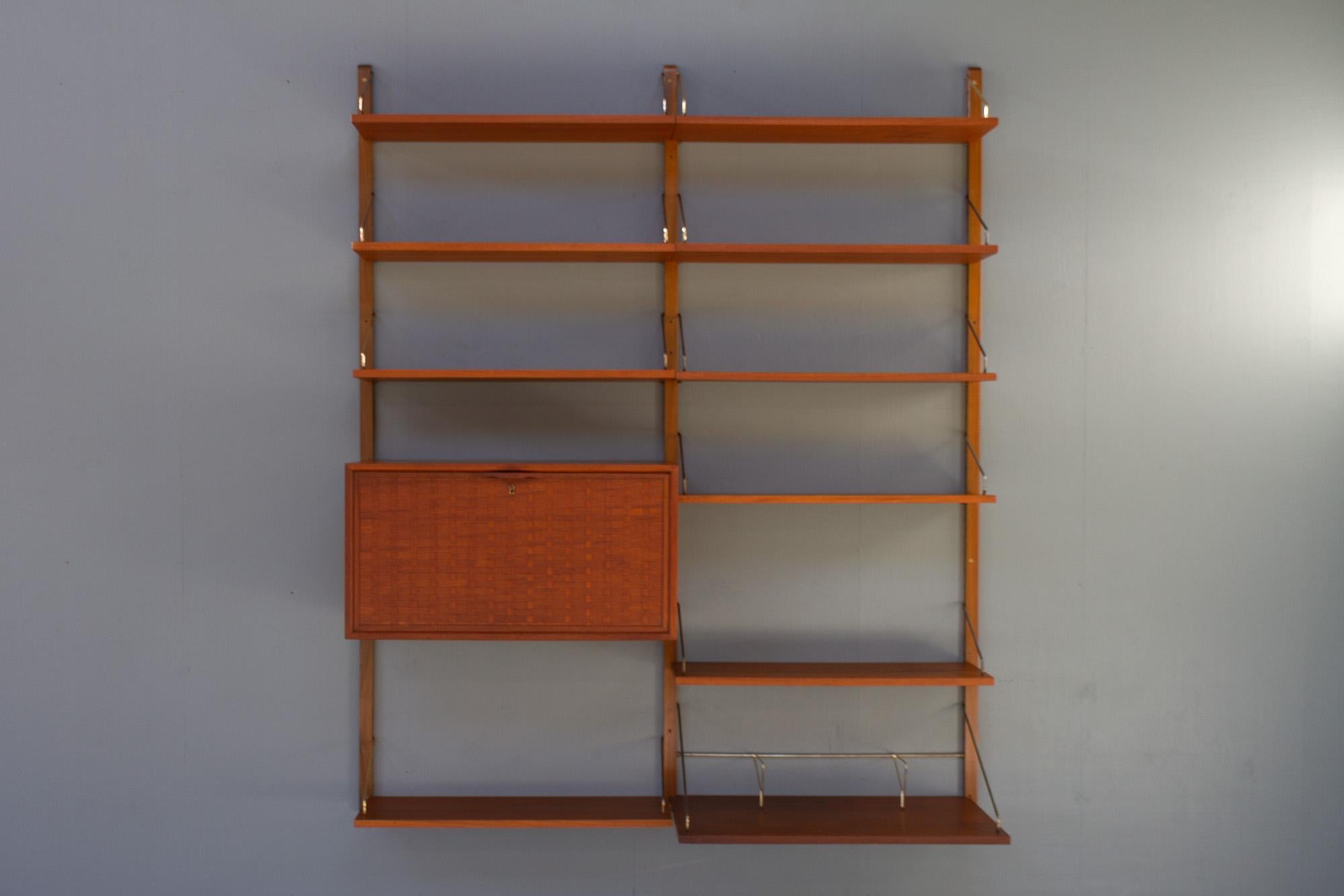 Danish Modern Modular Teak Wall Unit by Poul Cadovius for Cado 1950s For Sale 6