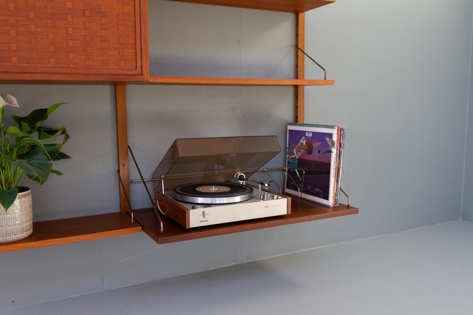 Danish Modern Modular Teak Wall Unit by Poul Cadovius for Cado 1950s For Sale 8