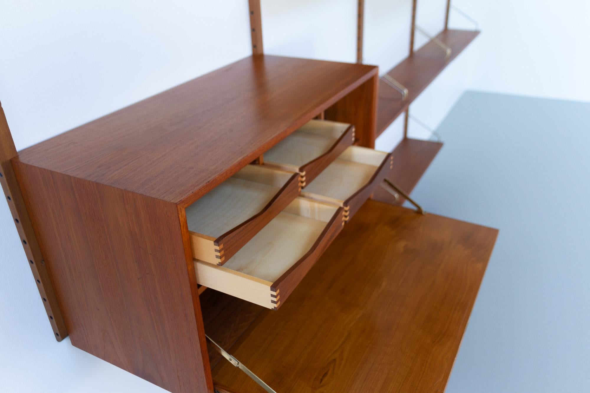 Danish Modern Modular Teak Wall Unit by Poul Cadovius for Cado, 1960s For Sale 3