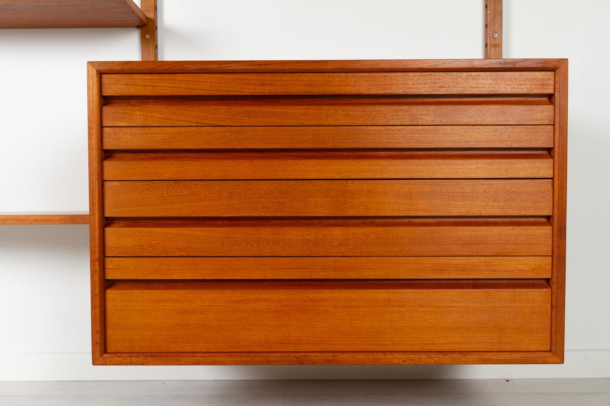 Danish Modern Modular Teak Wall Unit by Poul Cadovius for Cado 1960s In Good Condition In Asaa, DK