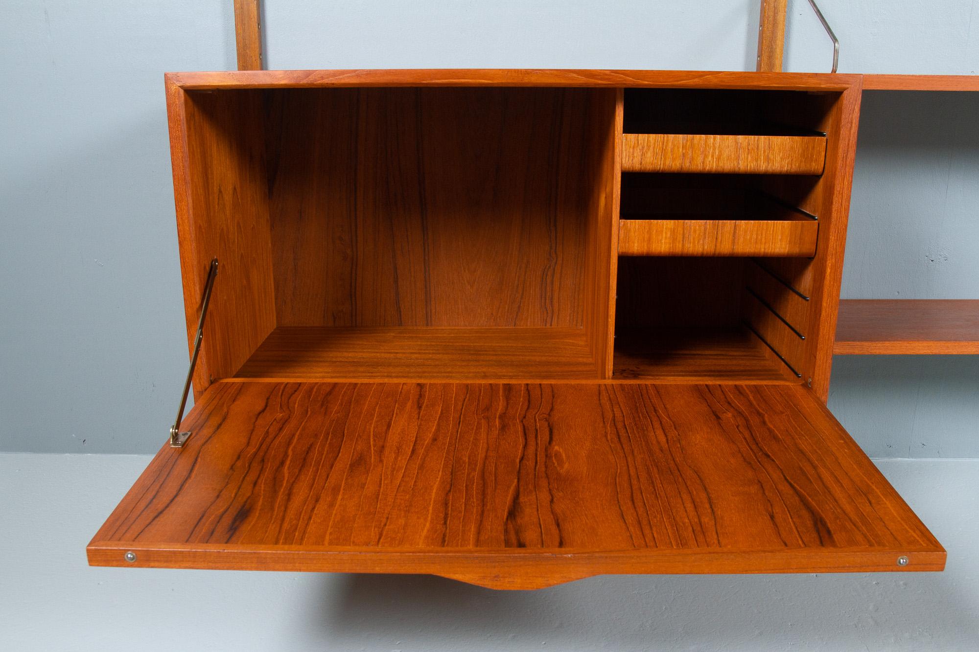 Danish Modern Modular Teak Wall Unit by Poul Cadovius for Cado, 1960s In Good Condition In Asaa, DK