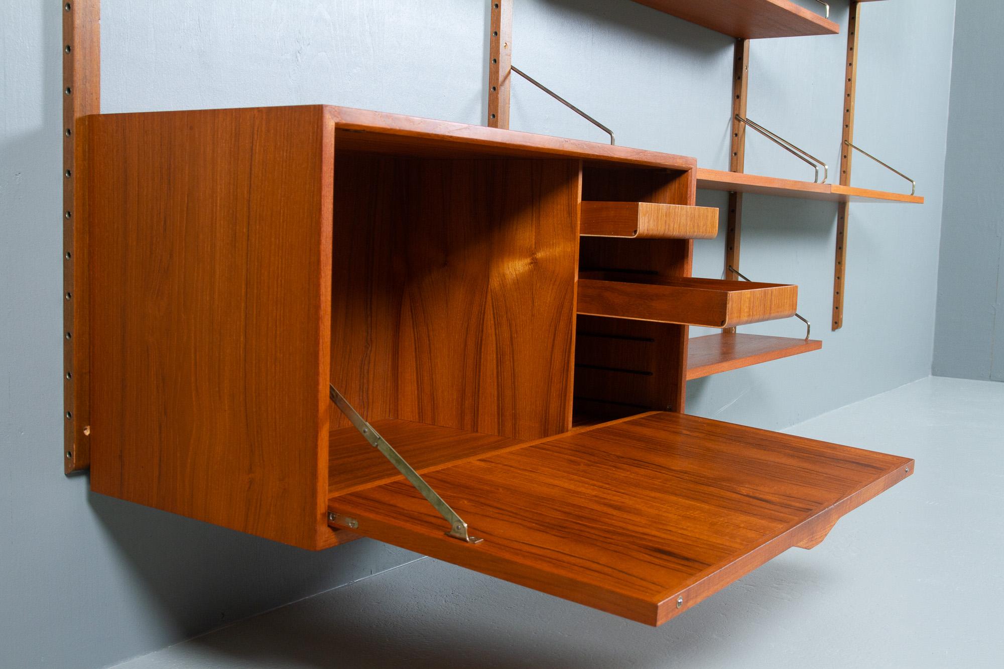 Mid-20th Century Danish Modern Modular Teak Wall Unit by Poul Cadovius for Cado, 1960s