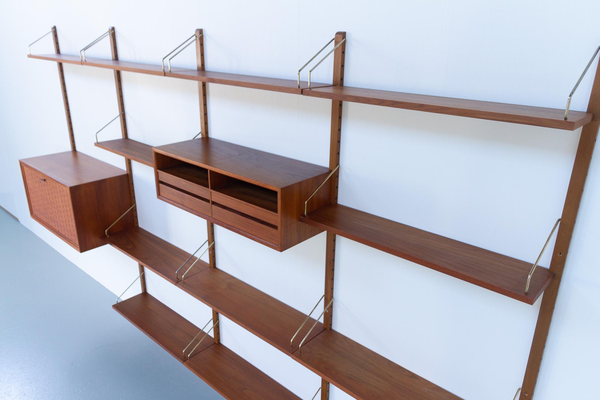 Mid-Century Modern Danish Modern Modular Teak Wall Unit by Poul Cadovius for Cado, 1960s For Sale