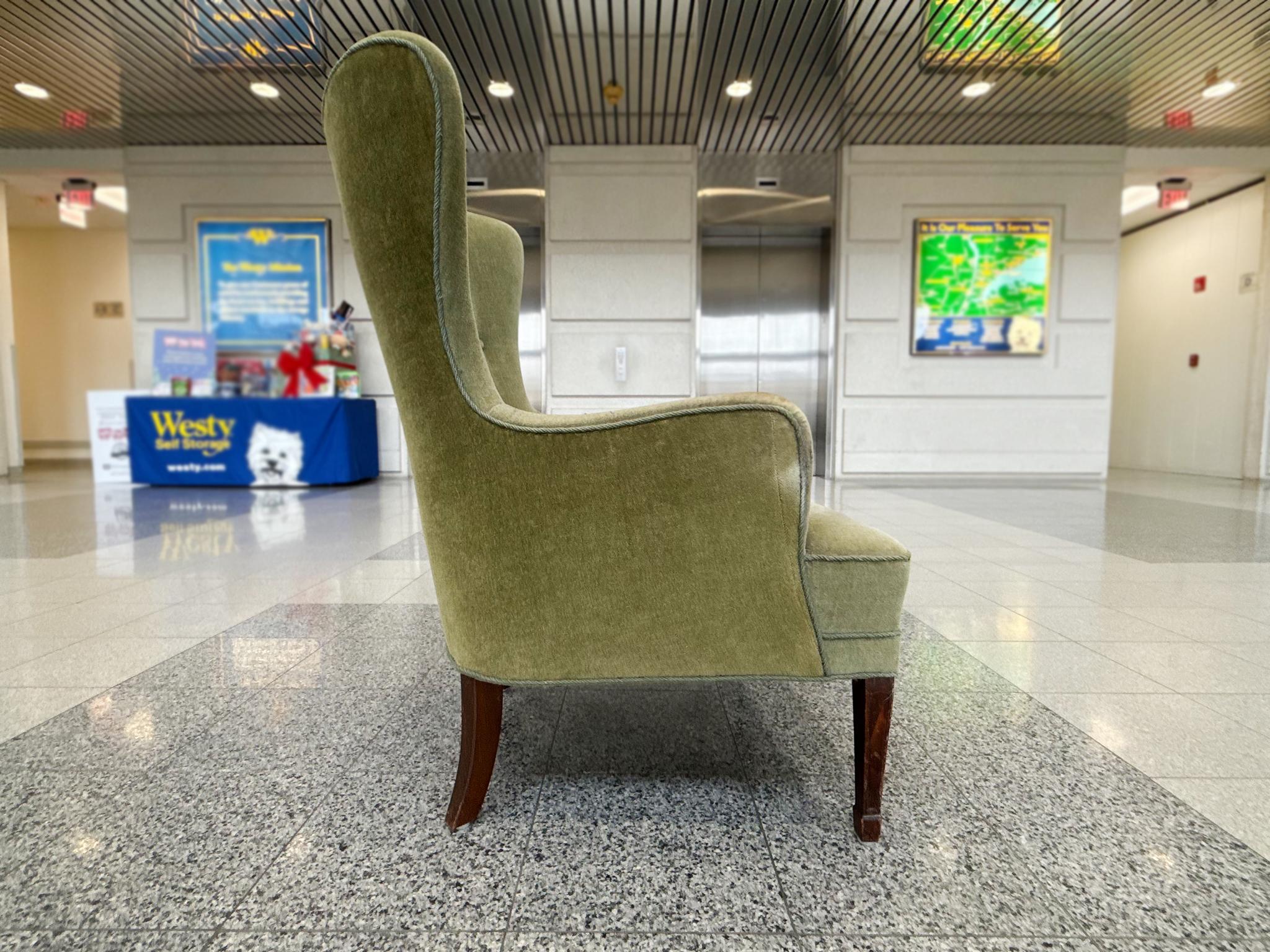 Danish Modern Mohair Wingback Armchair in the Style of Frits Henningsen (Handgefertigt) im Angebot