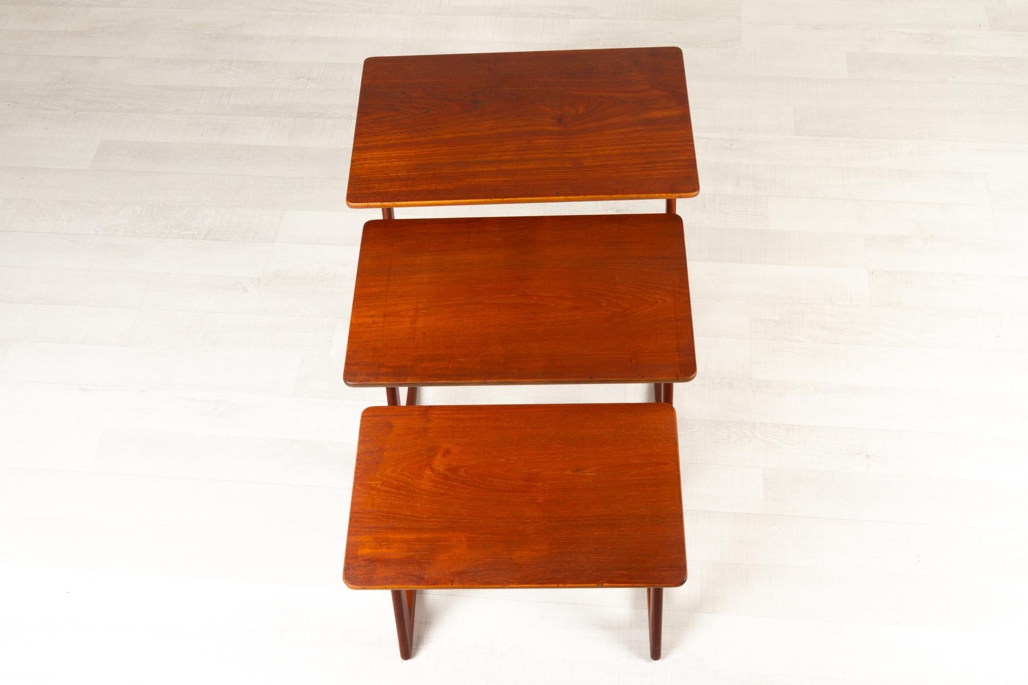 Danish Modern Nesting Teak Tables by Erling Torvits for Heltborg Møbler, 1950s 10