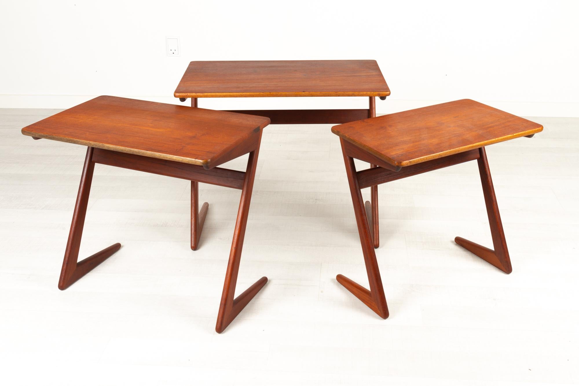 Danish Modern Nesting Teak Tables by Erling Torvits for Heltborg Møbler, 1950s 14