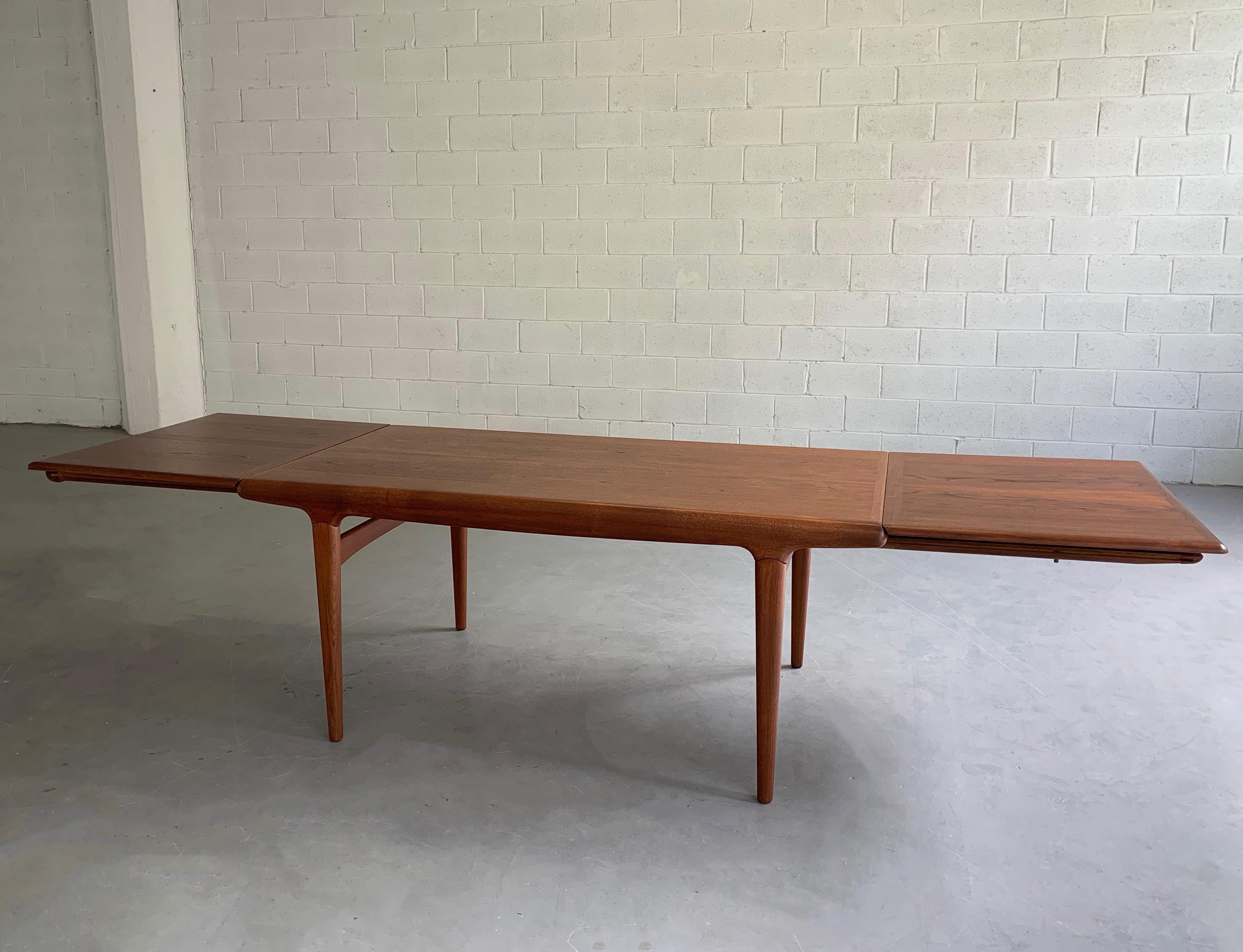 Danish Modern Niels O Moller Teak Extension Dining Table In Good Condition In Brooklyn, NY