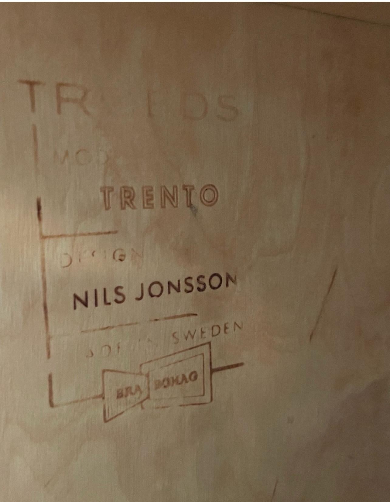 20ième siècle Crédence danoise moderne Nils Jonsson en teck