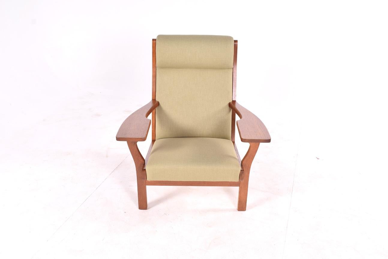 Mid-Century Modern Danish Modern Oak Armchair by Hans Wegner, 1970s