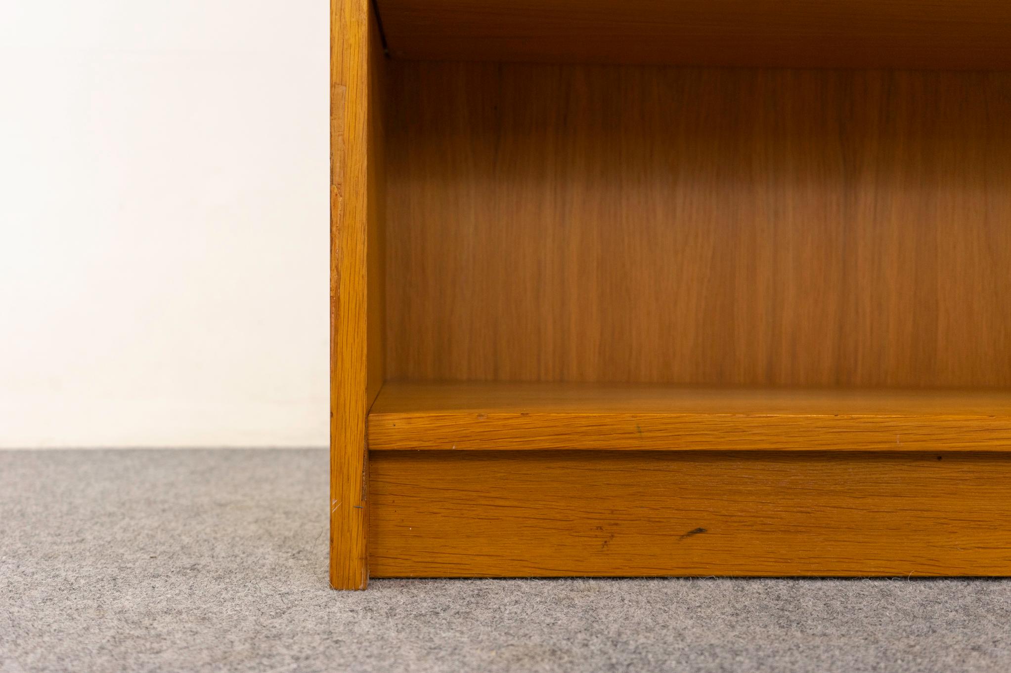 Metà XX secolo Libreria moderna danese in Oak in vendita