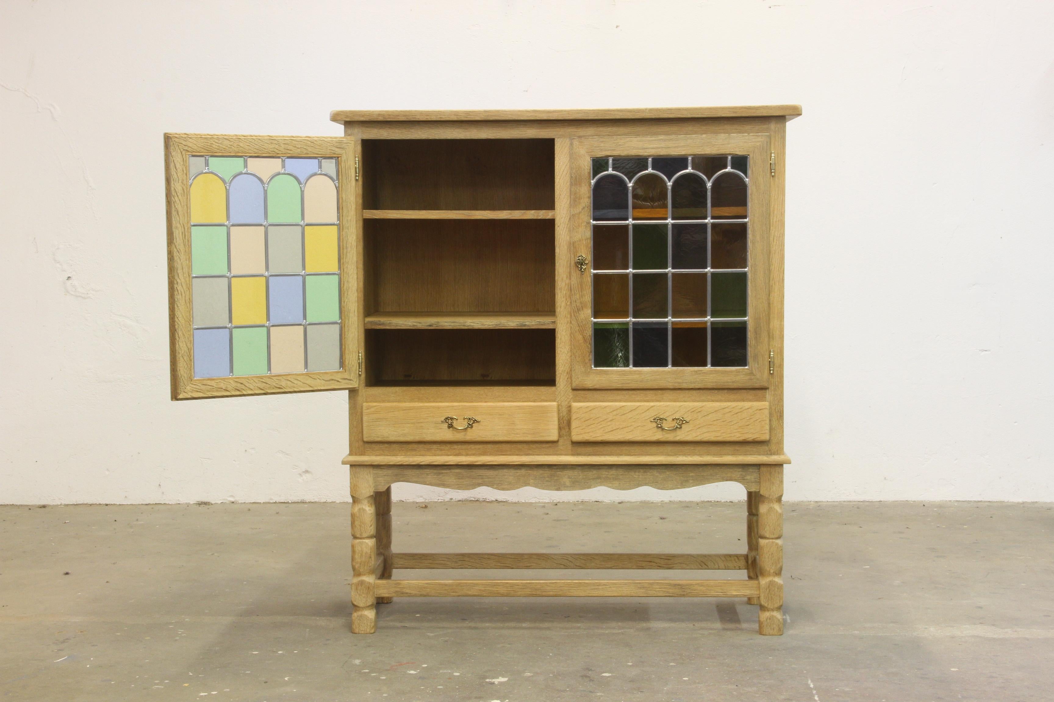 Mobile moderno danese in Oak nello stile di Henning Kjærnulf, 1994 in vendita 8