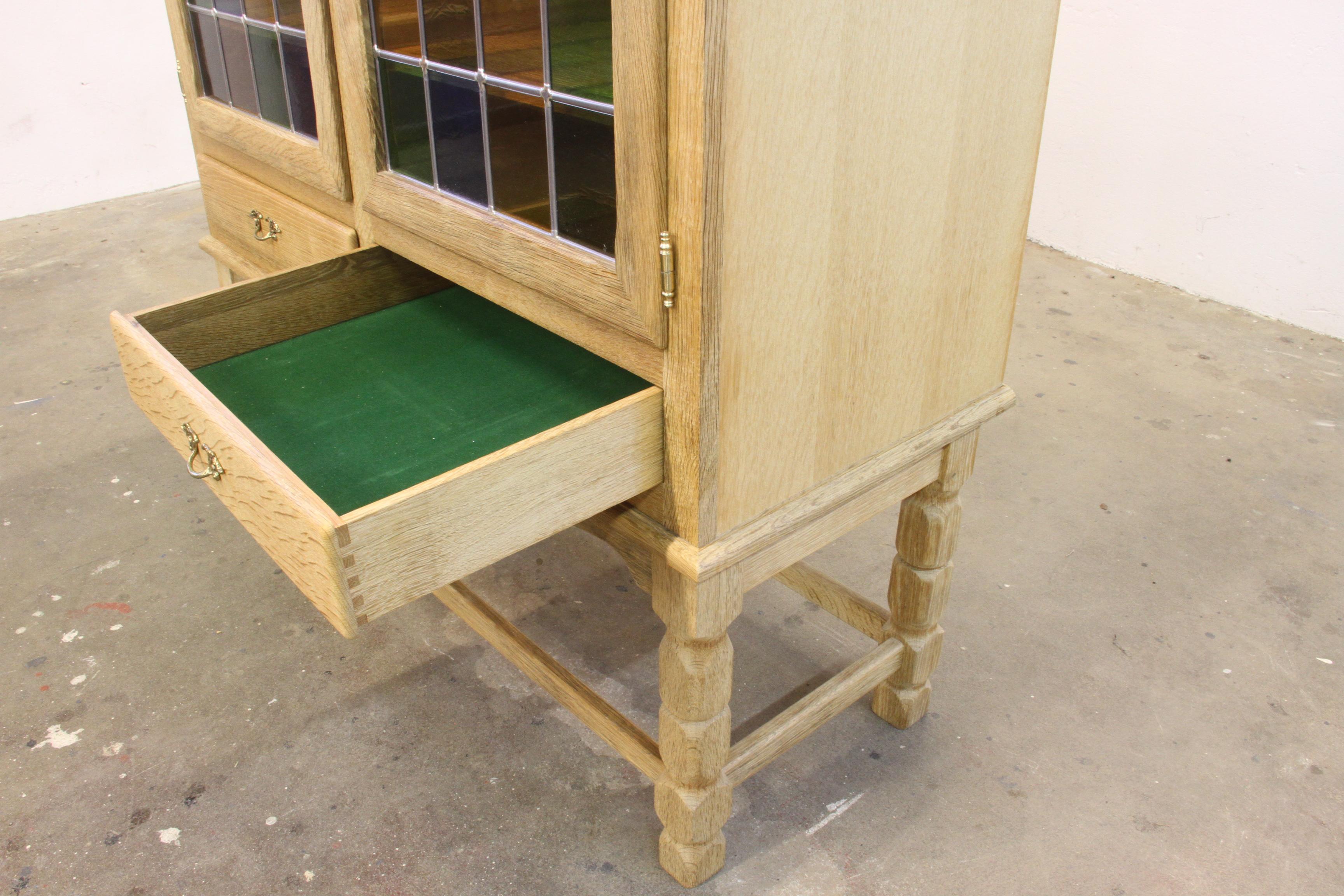 Mobile moderno danese in Oak nello stile di Henning Kjærnulf, 1994 in vendita 1