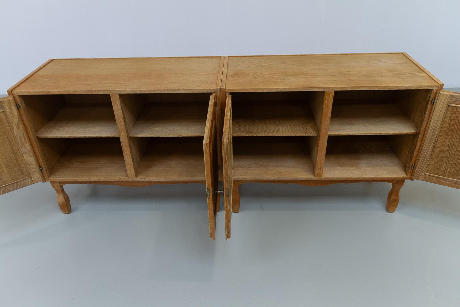 Dänische Modern Oak Schränke von Kjærnulf, 1960er Jahre. Satz von 2. im Angebot 5
