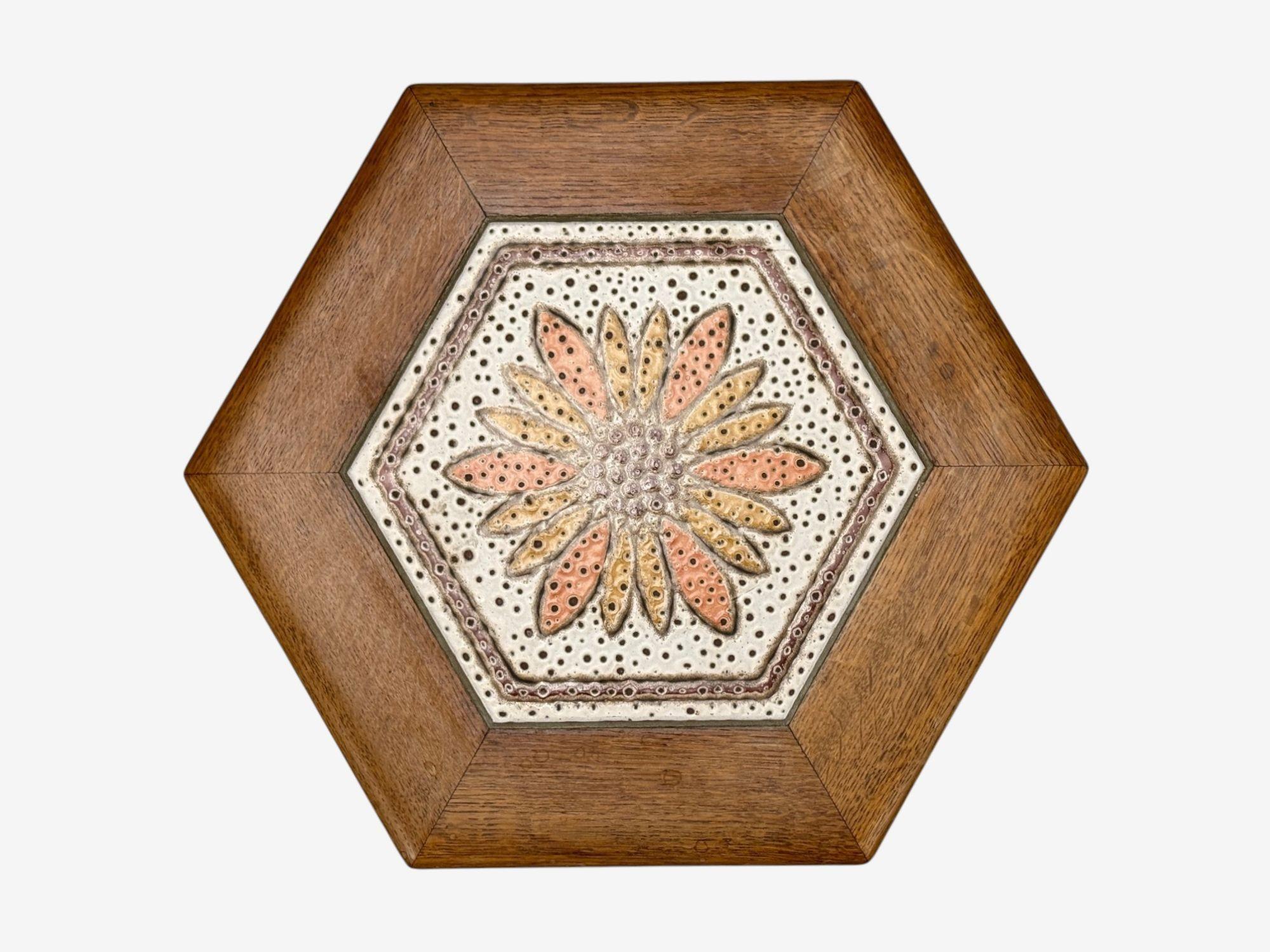 Danois Table d'appoint moderne danoise, Oak, céramique, Danemark, 1975 en vente