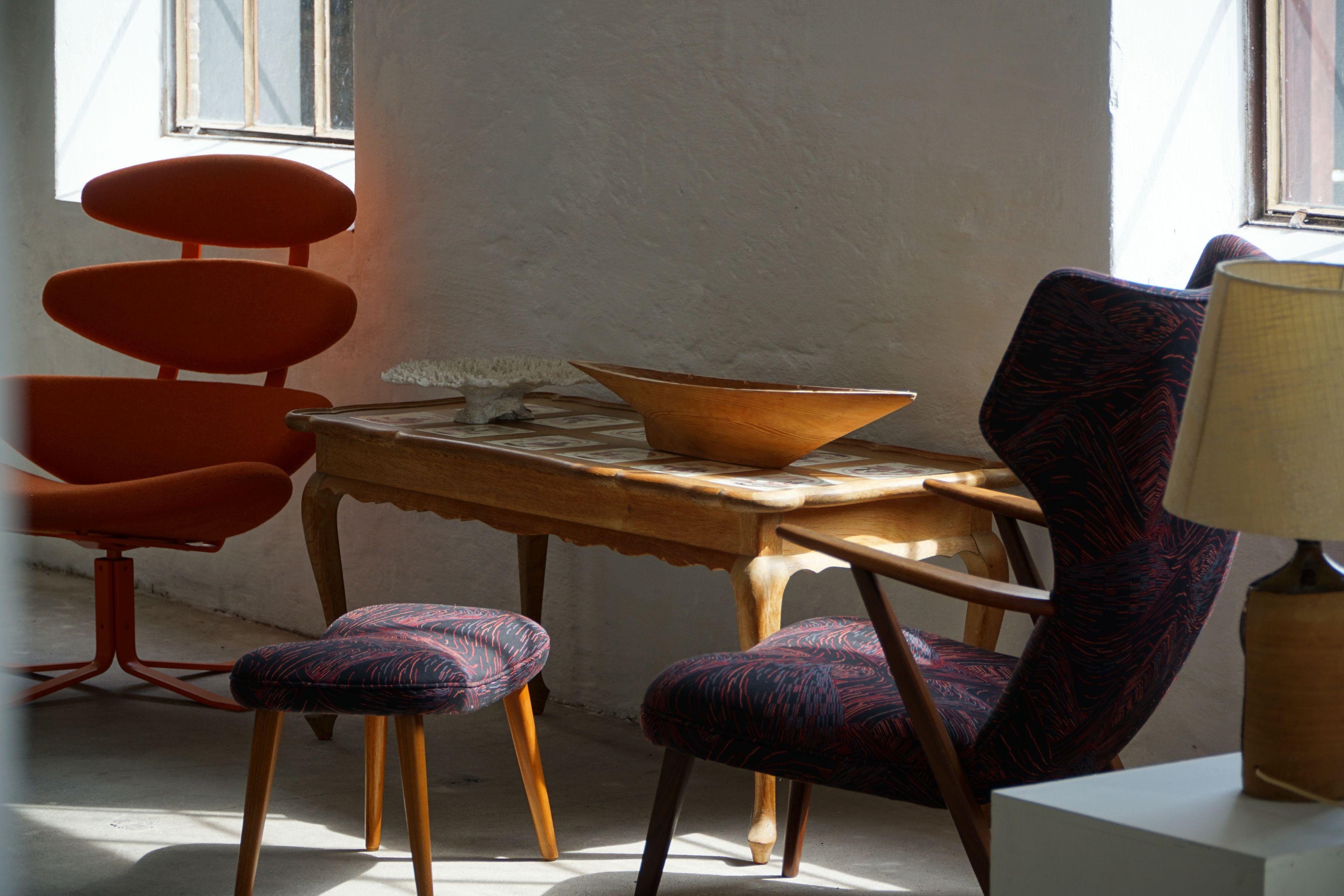 20th Century Danish Modern Oak Coffee Table / Console with Tiled Top, Frits Henningsen, 1950s For Sale