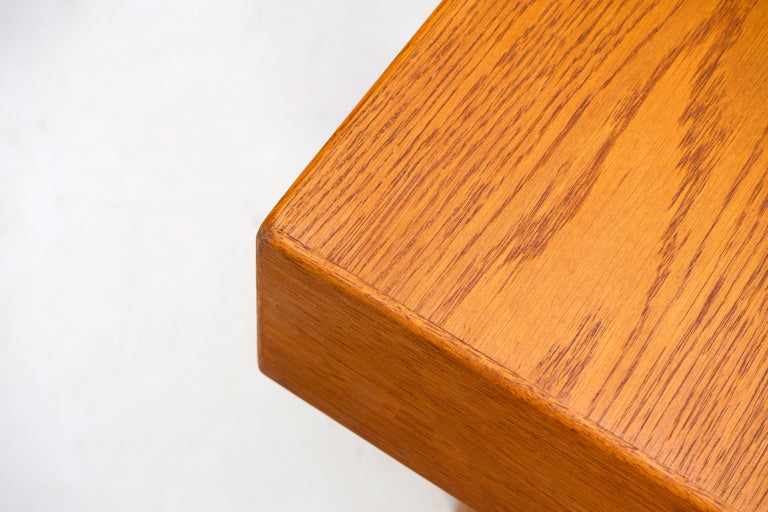 Danish Modern Oak Desk by Nanna Ditzel for Søren Willardsen For Sale 11
