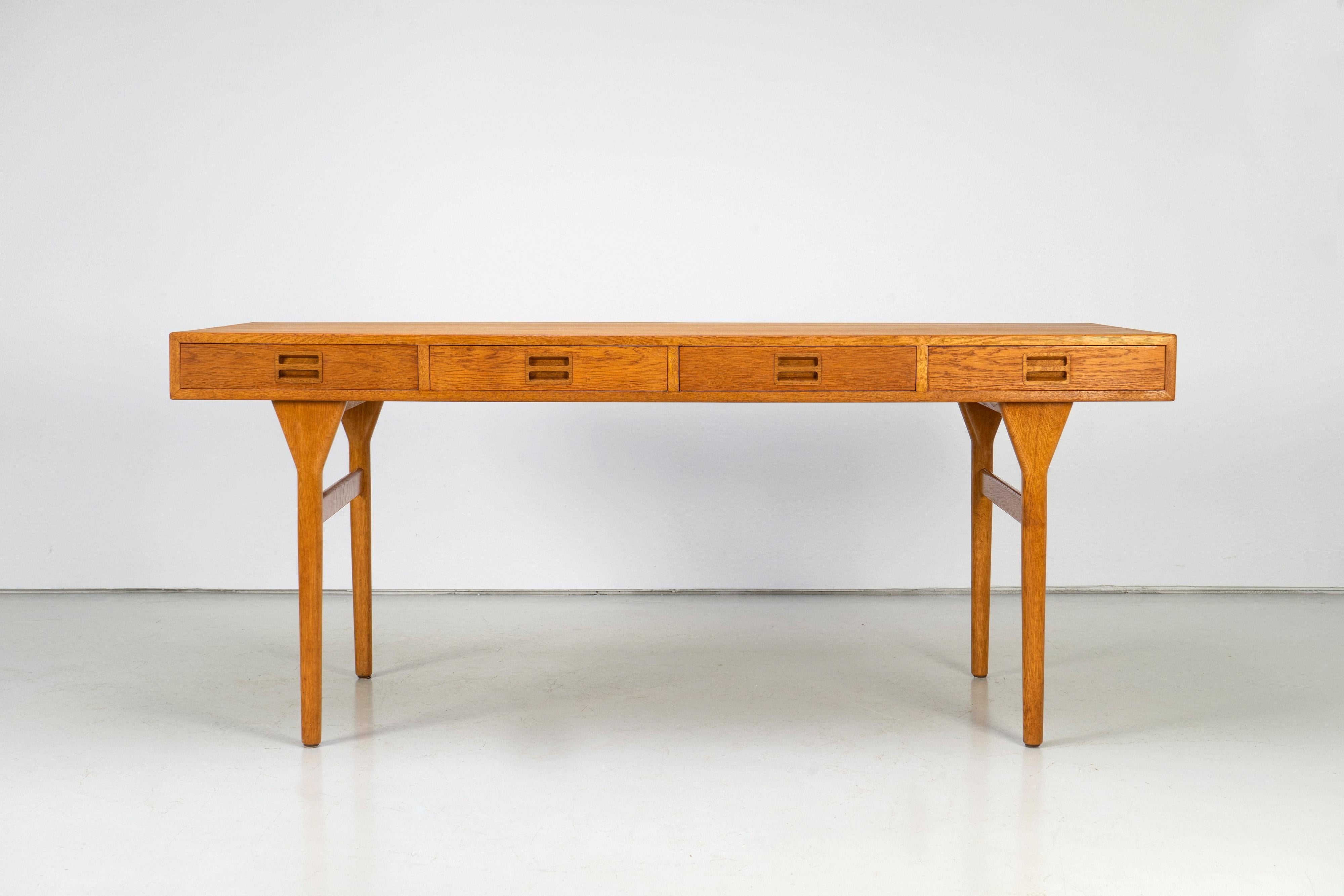 Danish Modern Oak Desk by Nanna Ditzel for Søren Willardsen 4