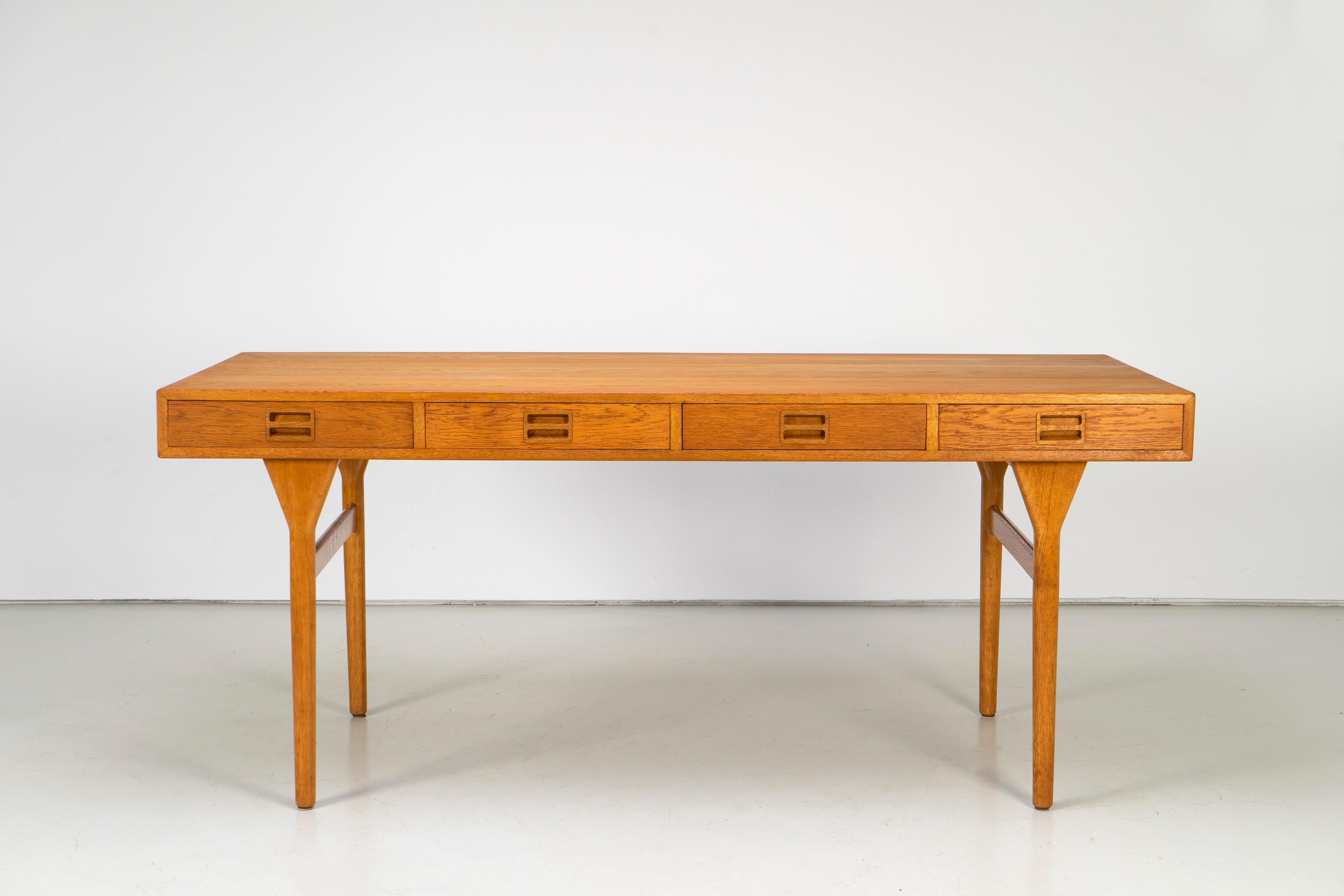 Danish Modern Oak Desk by Nanna Ditzel for Søren Willardsen 4