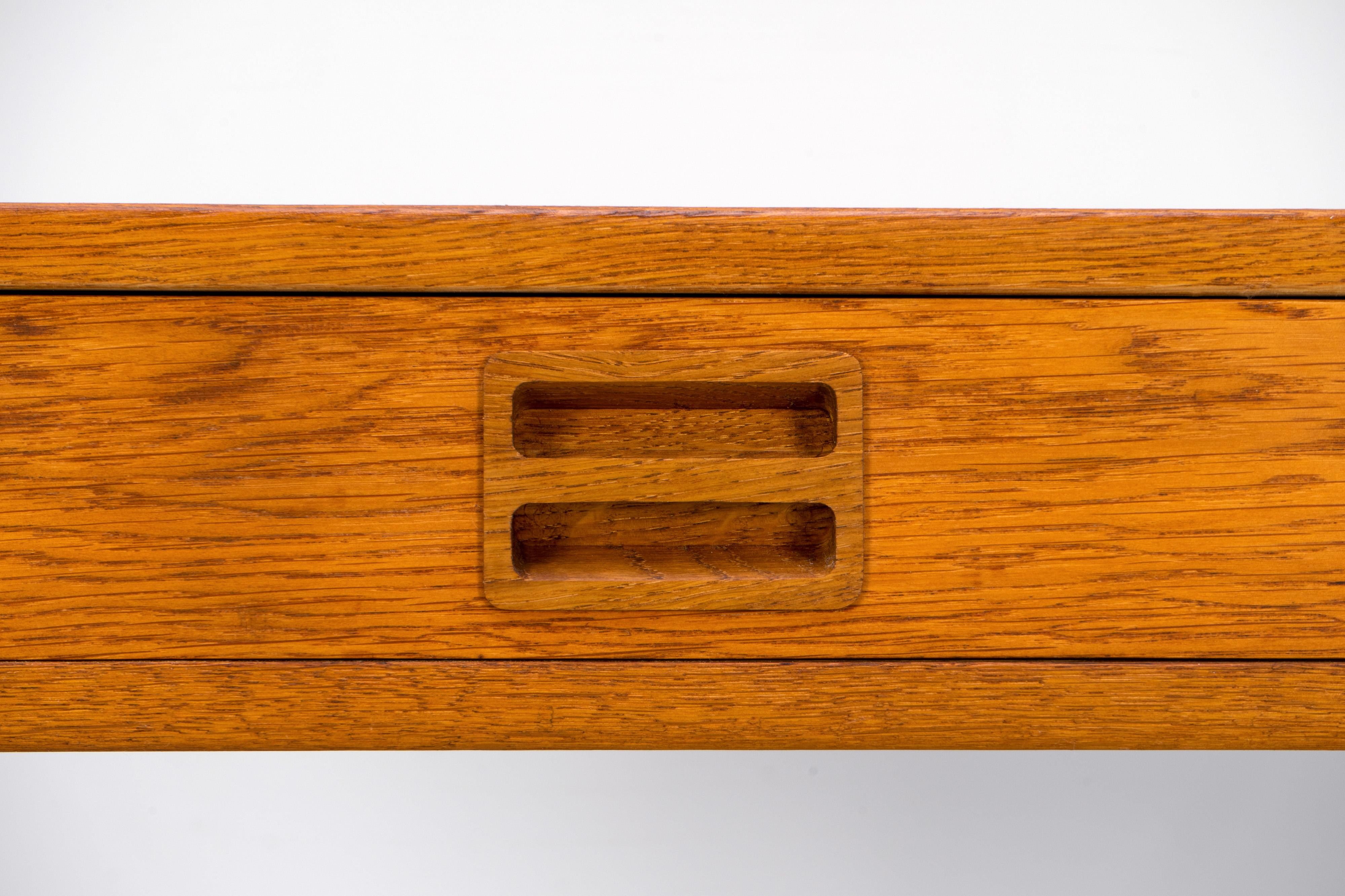 Danish Modern Oak Desk by Nanna Ditzel for Søren Willardsen 5