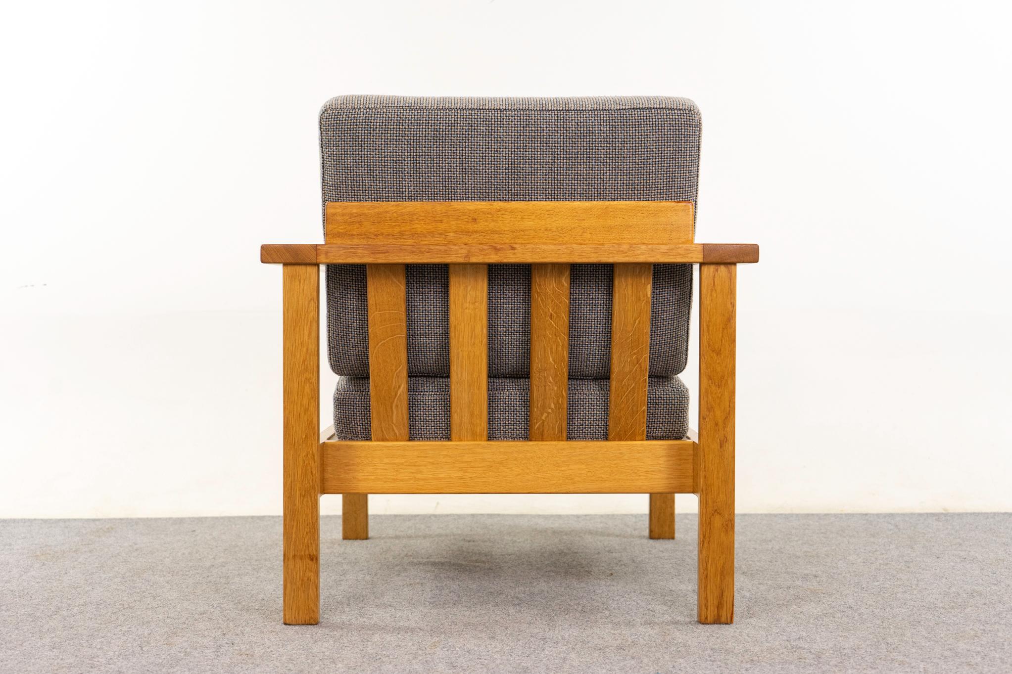 Sillón moderno danés de roble de O.D. Mobler en venta 3