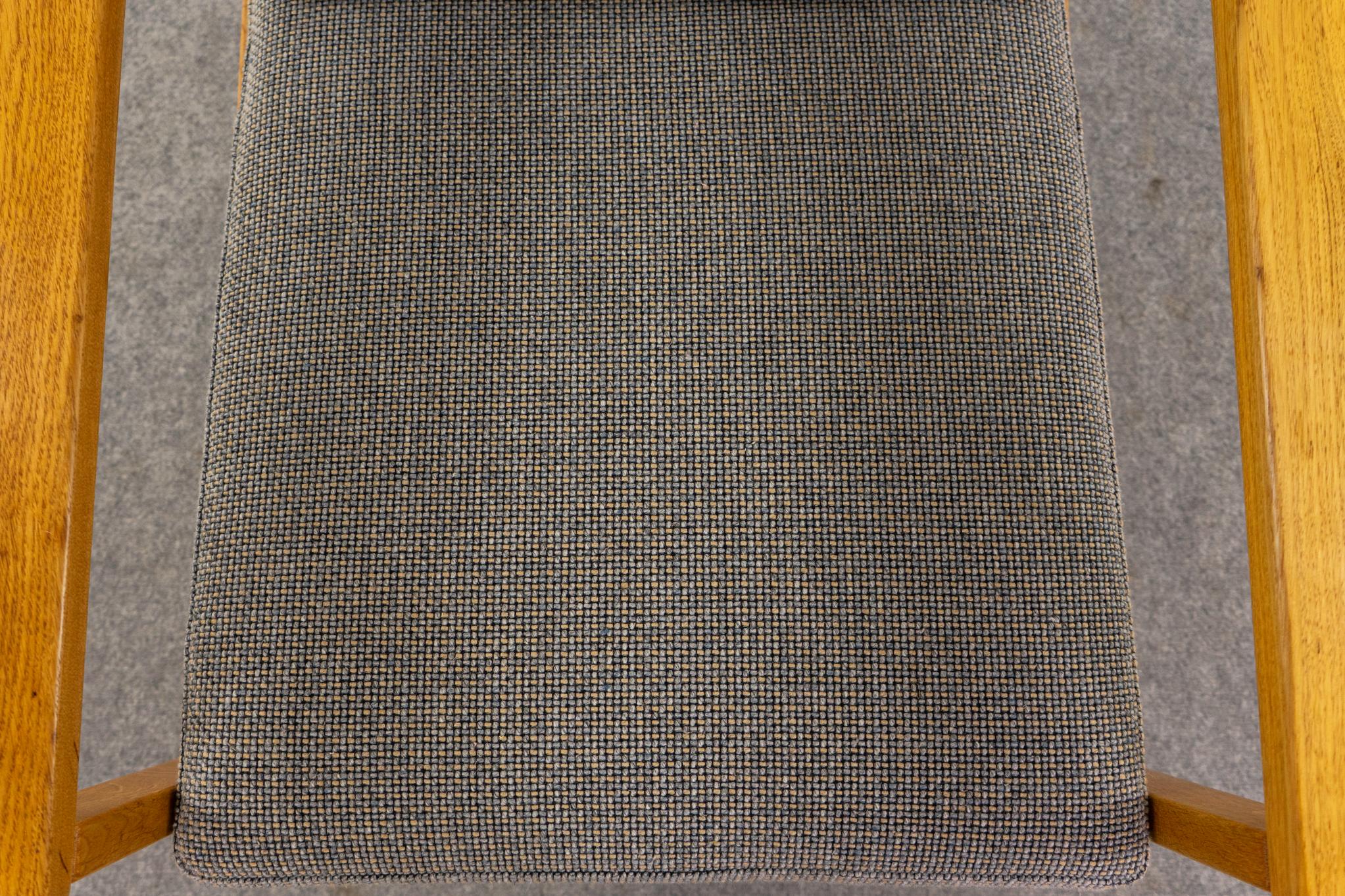 Sillón moderno danés de roble de O.D. Mobler en Bueno estado para la venta en VANCOUVER, CA