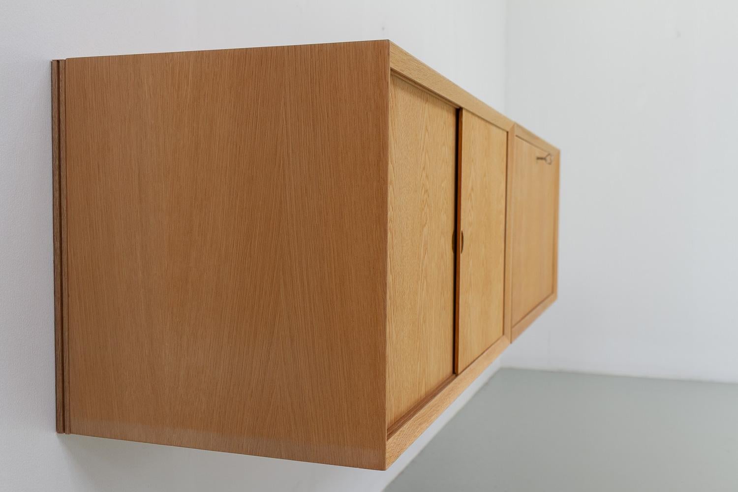 Danish Modern Oak Floating Sideboard by Poul Cadovius for Cado 1960s. For Sale 6
