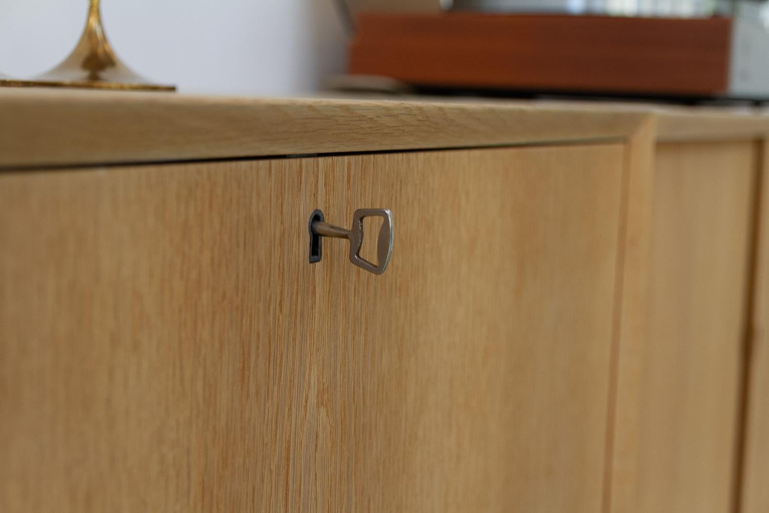 Danish Modern Oak Floating Sideboard by Poul Cadovius for Cado 1960s. For Sale 10