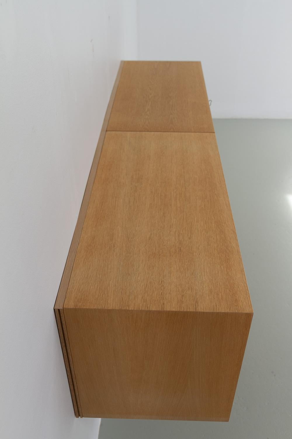 Danish Modern Oak Floating Sideboard by Poul Cadovius for Cado 1960s. In Good Condition For Sale In Asaa, DK
