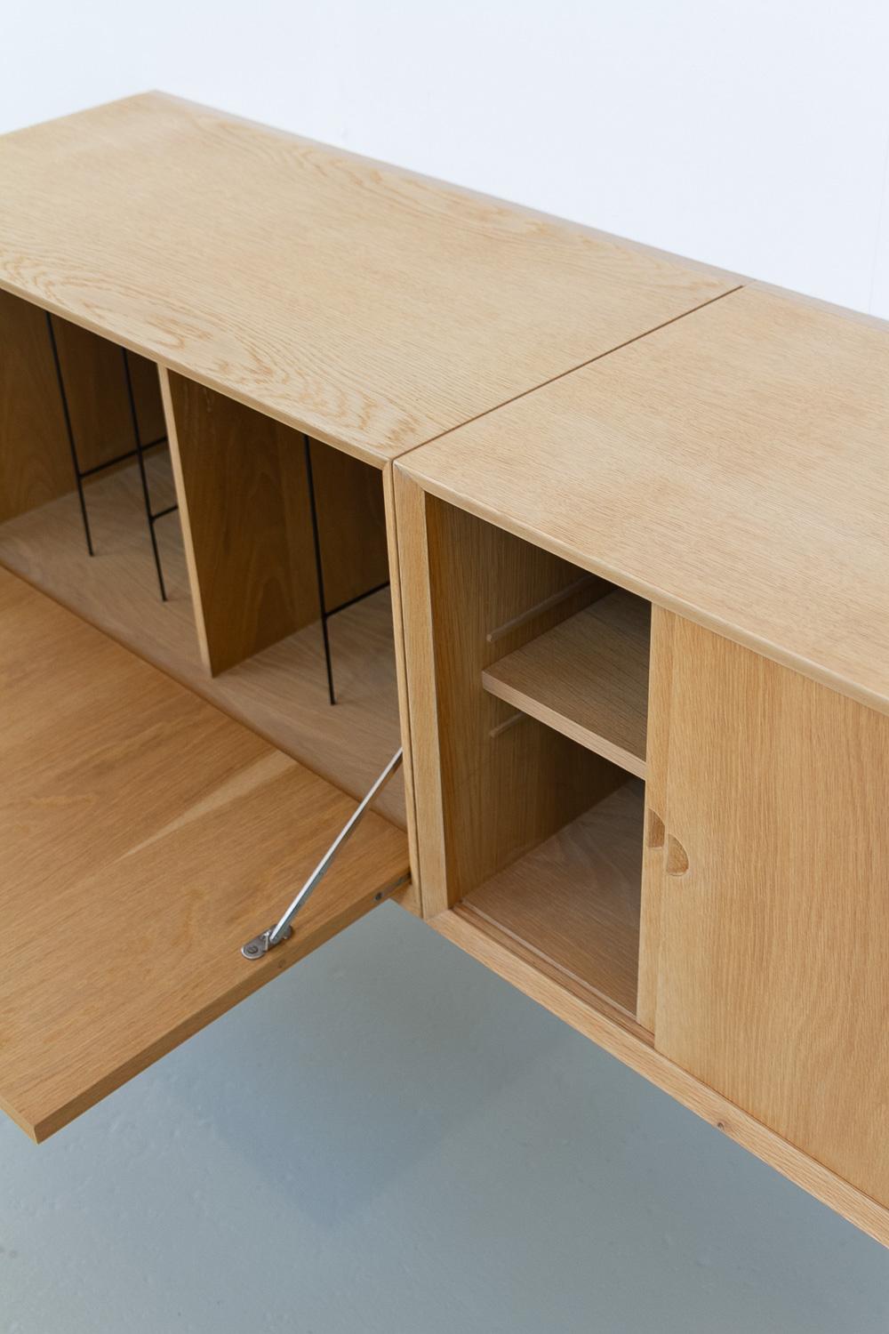 Danish Modern Oak Floating Sideboard by Poul Cadovius for Cado 1960s. For Sale 3