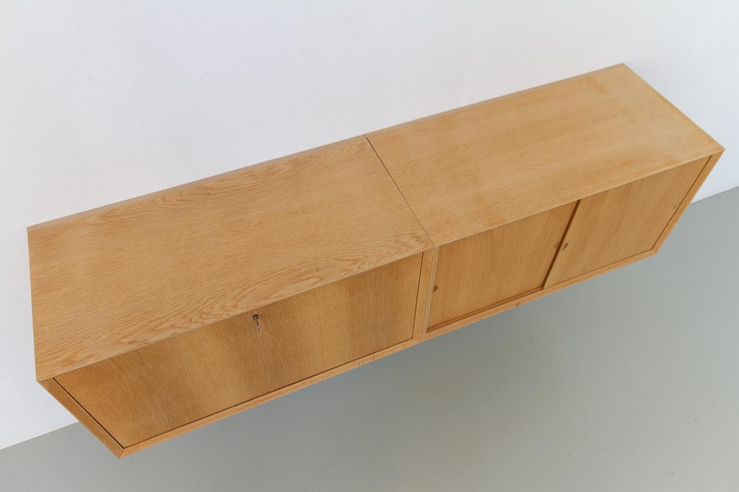 Danish Modern Oak Floating Sideboard by Poul Cadovius for Cado 1960s. For Sale 4