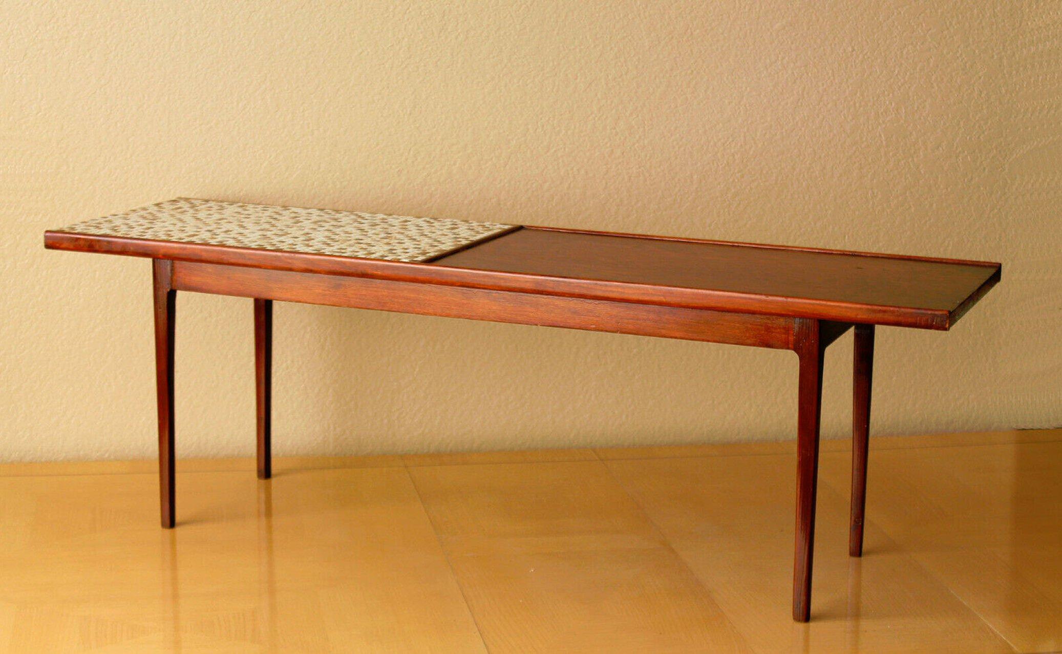 Fait main Table basse moderne danoise en chêne, bois de rose et mosaïque de carreaux incrustés ! MCM Wegner 1950s  en vente