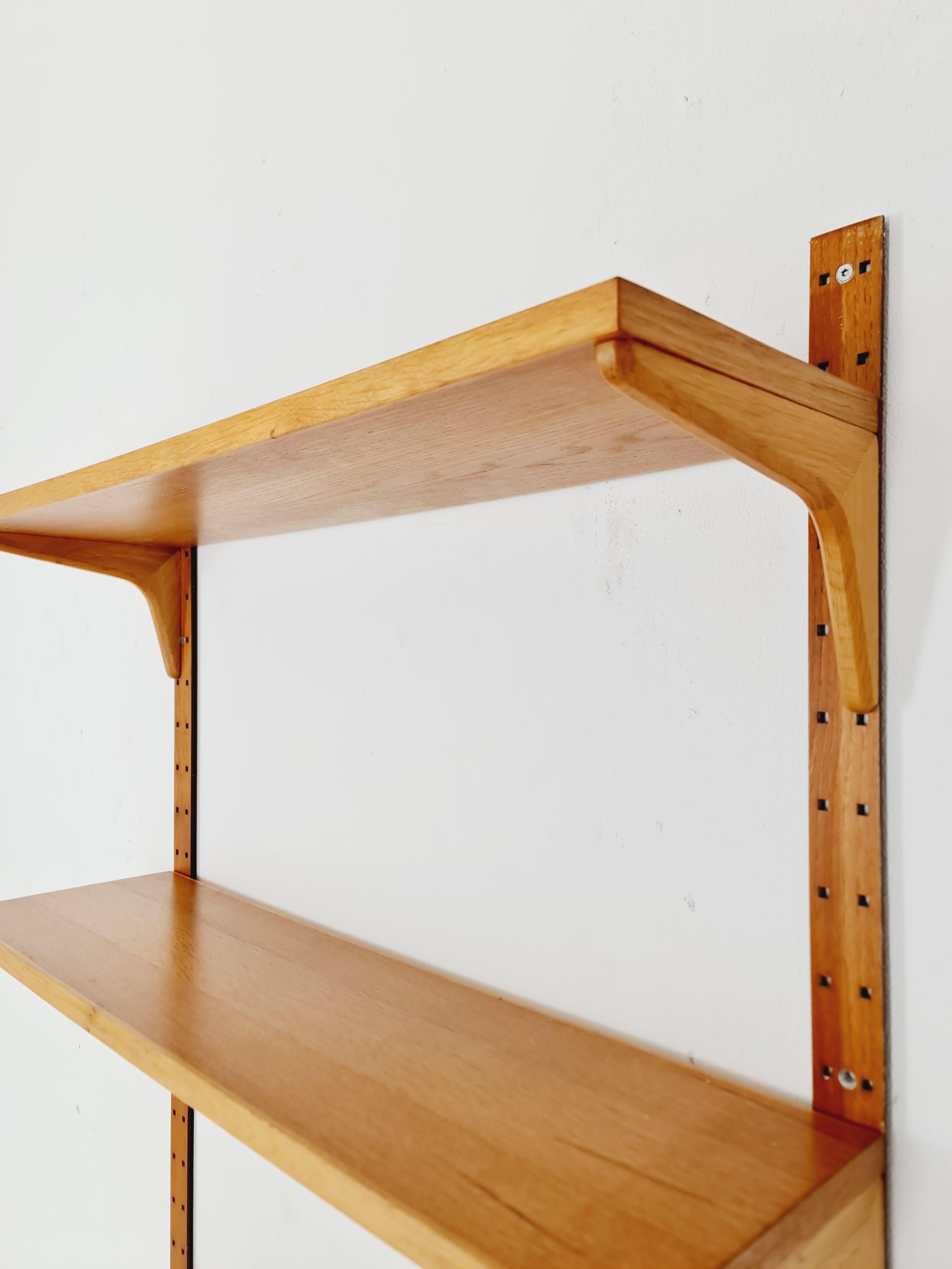 Sistema di scaffali moderni danesi in Oak di Hansen & Guldborg Mobler, Danimarca, anni '60 In condizioni buone in vendita a Gaggenau, DE